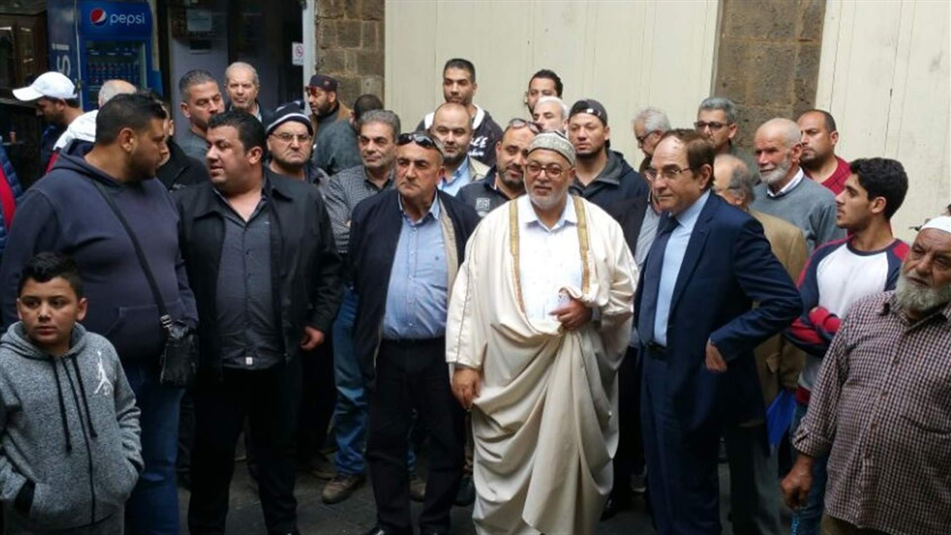 اعتصام لاهالي الميناء تنديدا بارتفاع فواتير الكهرباء والمياه