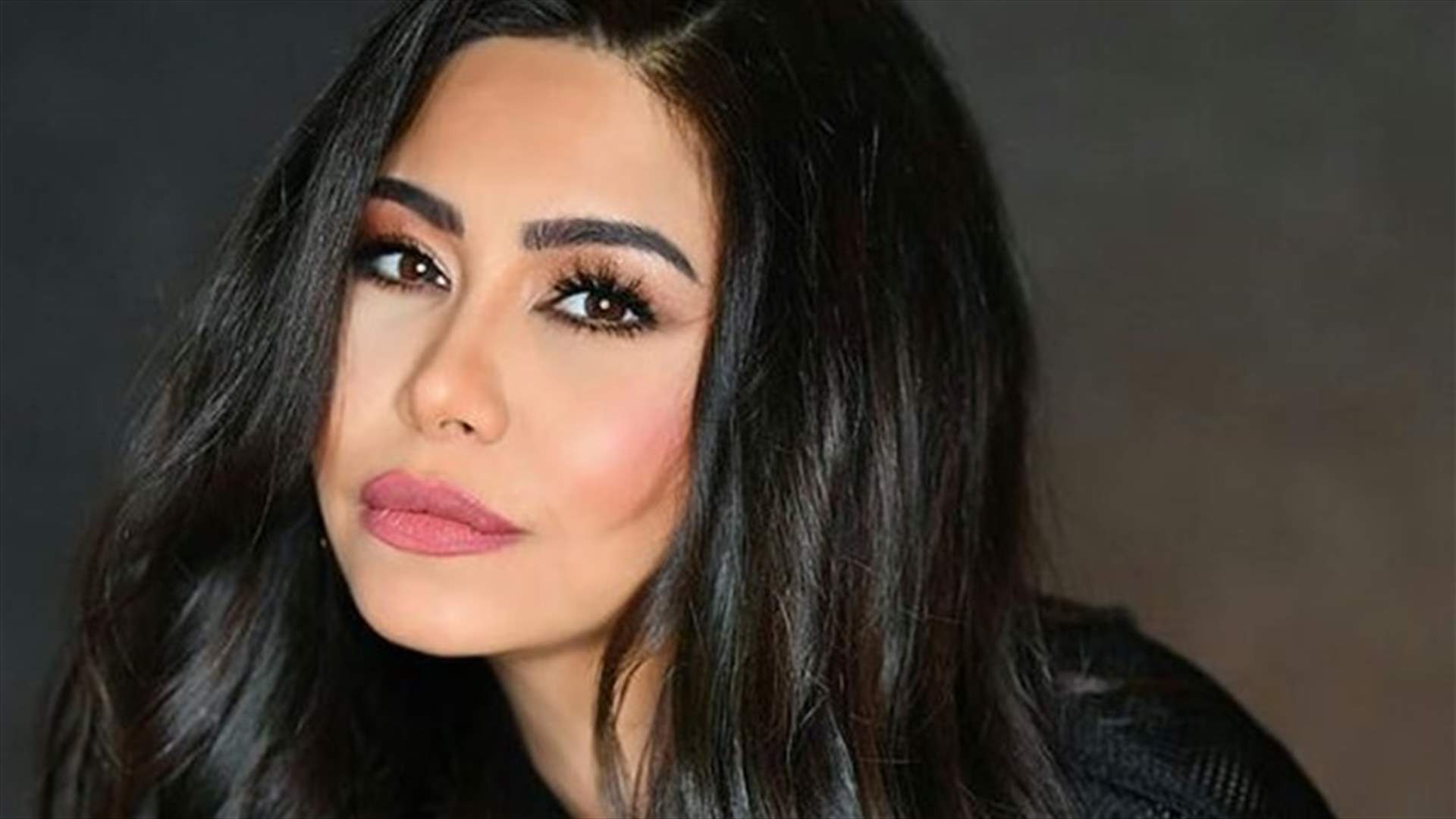 بالفيديو: شيرين ركلت حارسها الشخصي على المسرح.. ماذا حصل؟