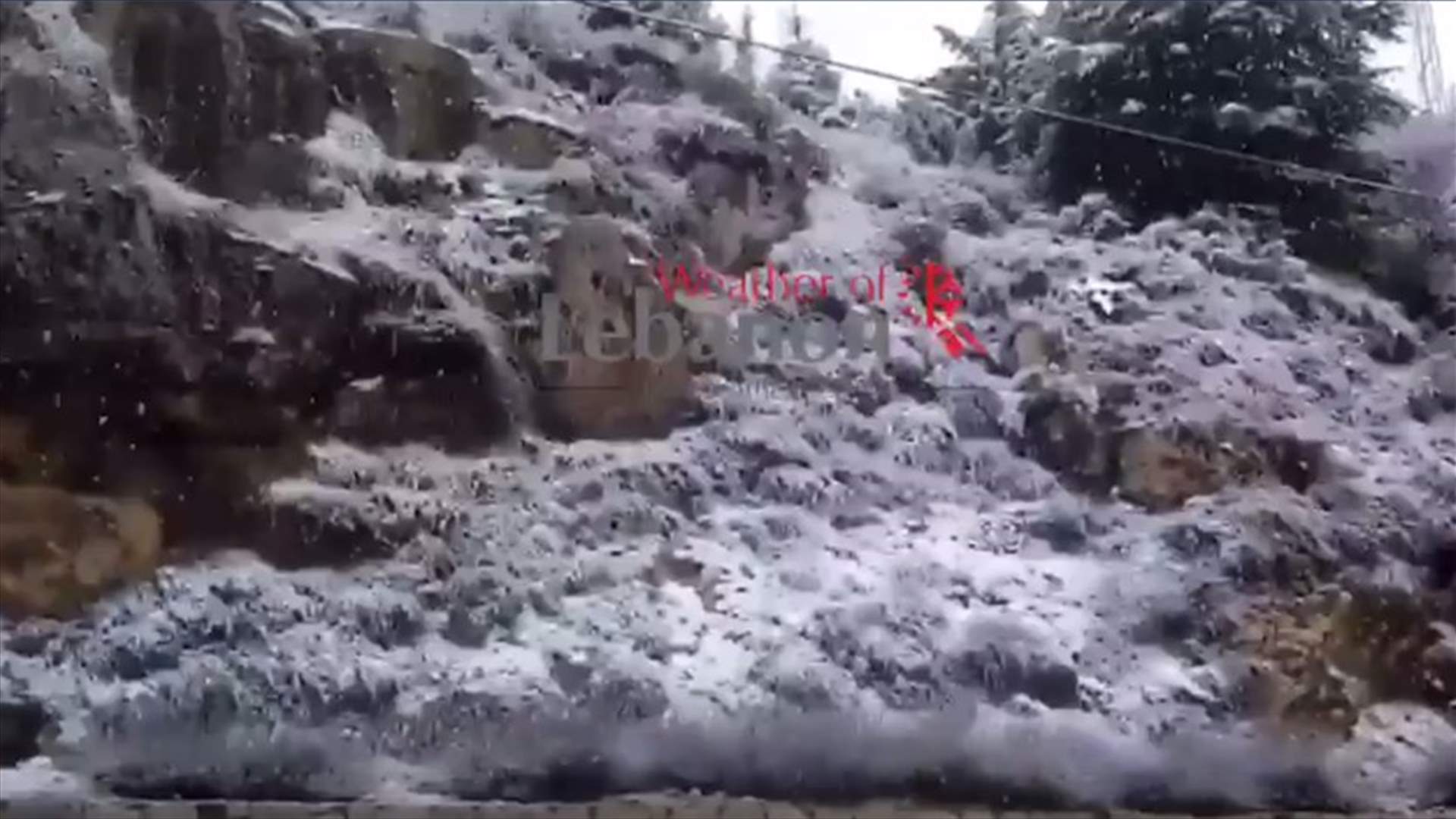 بالفيديو- الثلوج تغطي جبال لبنان