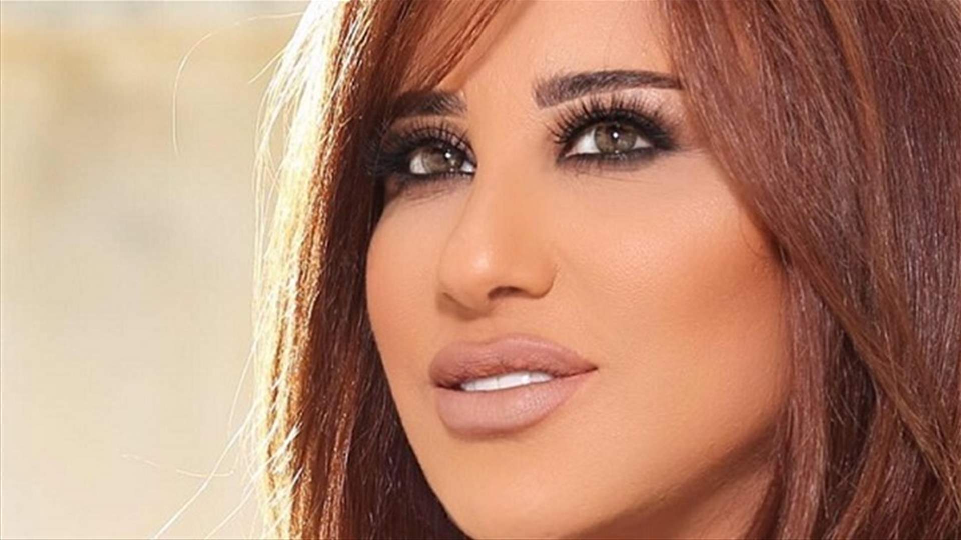 فيديو: جولة تسوّق مع نجوى كرم تكشف سرّ جمالها الطبيعي
