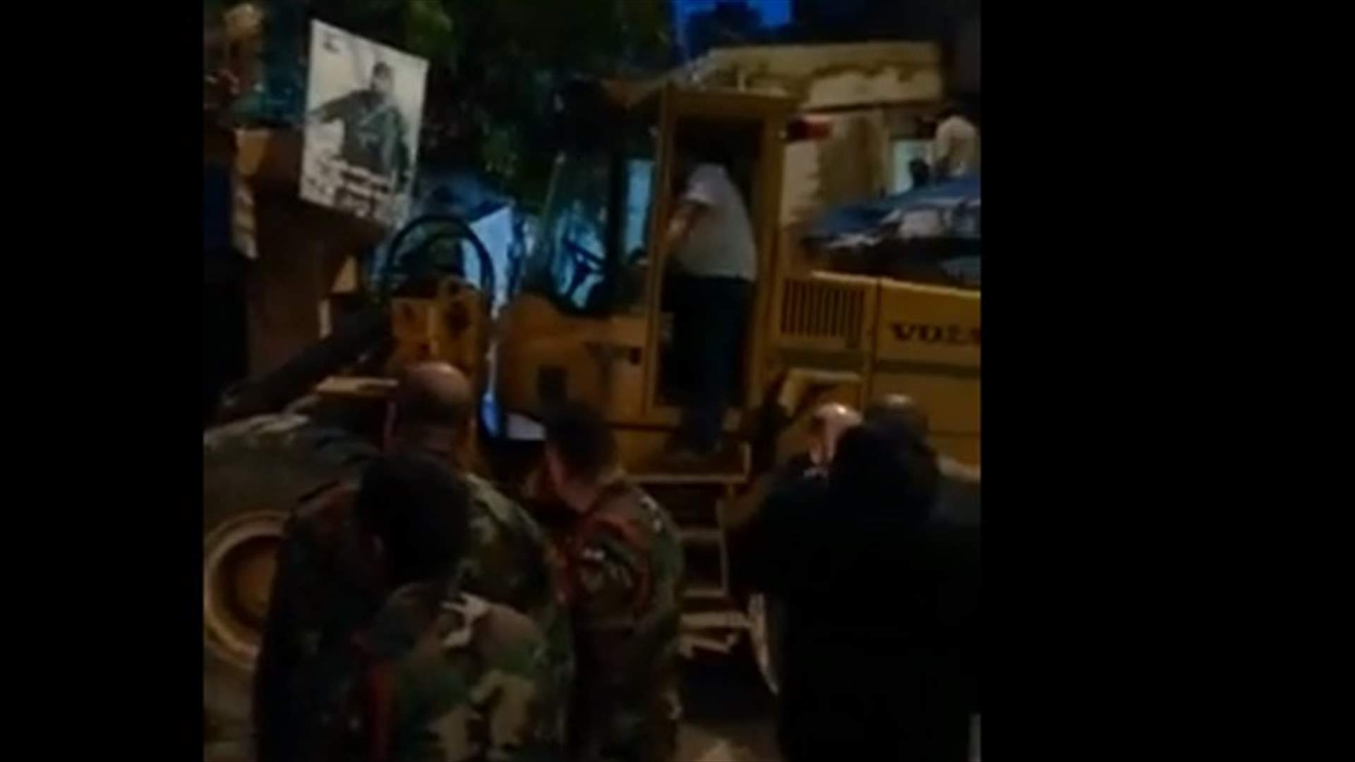 بالفيديو - إنهيار طابقين من مبنى سكني في برج البراجنة