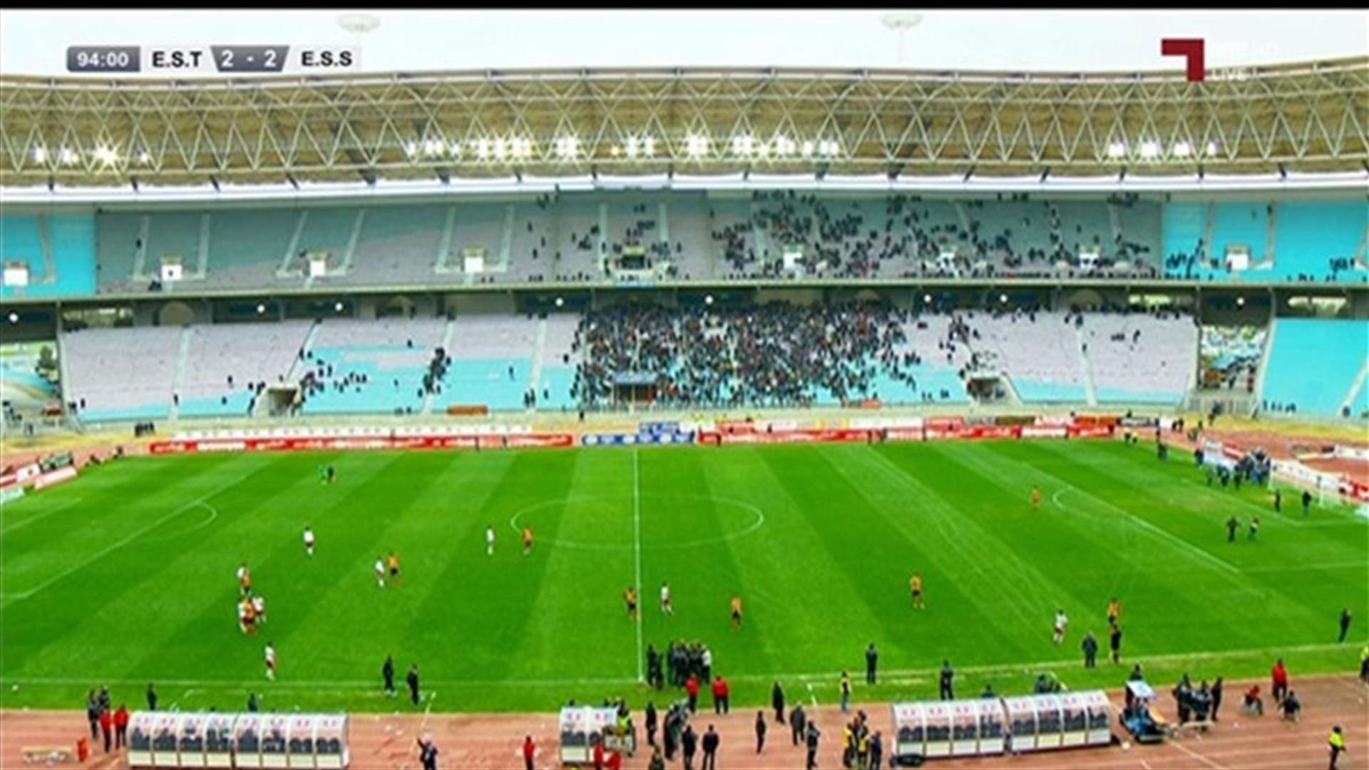 شغب بمباراة كرة قدم في تونس... واصابة 38 شرطيا
