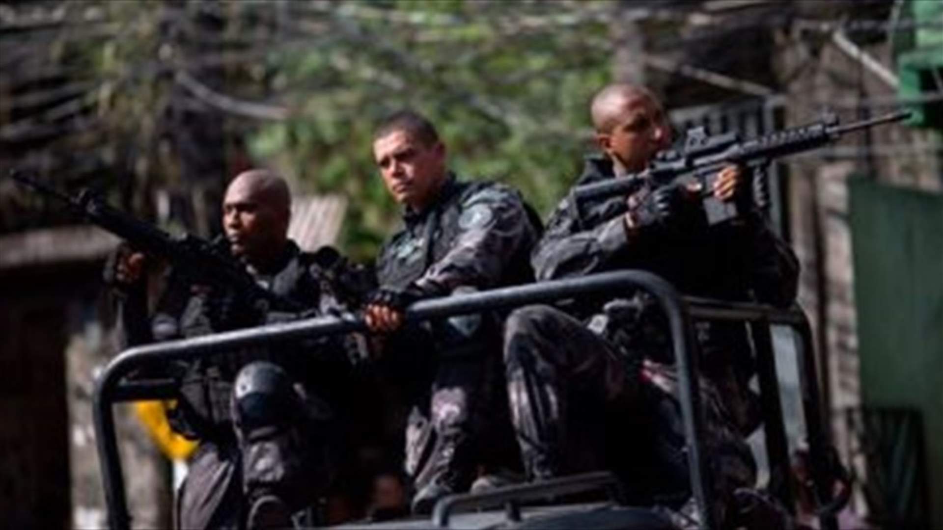 سجناء يحتجزون حراسا رهائن في البرازيل