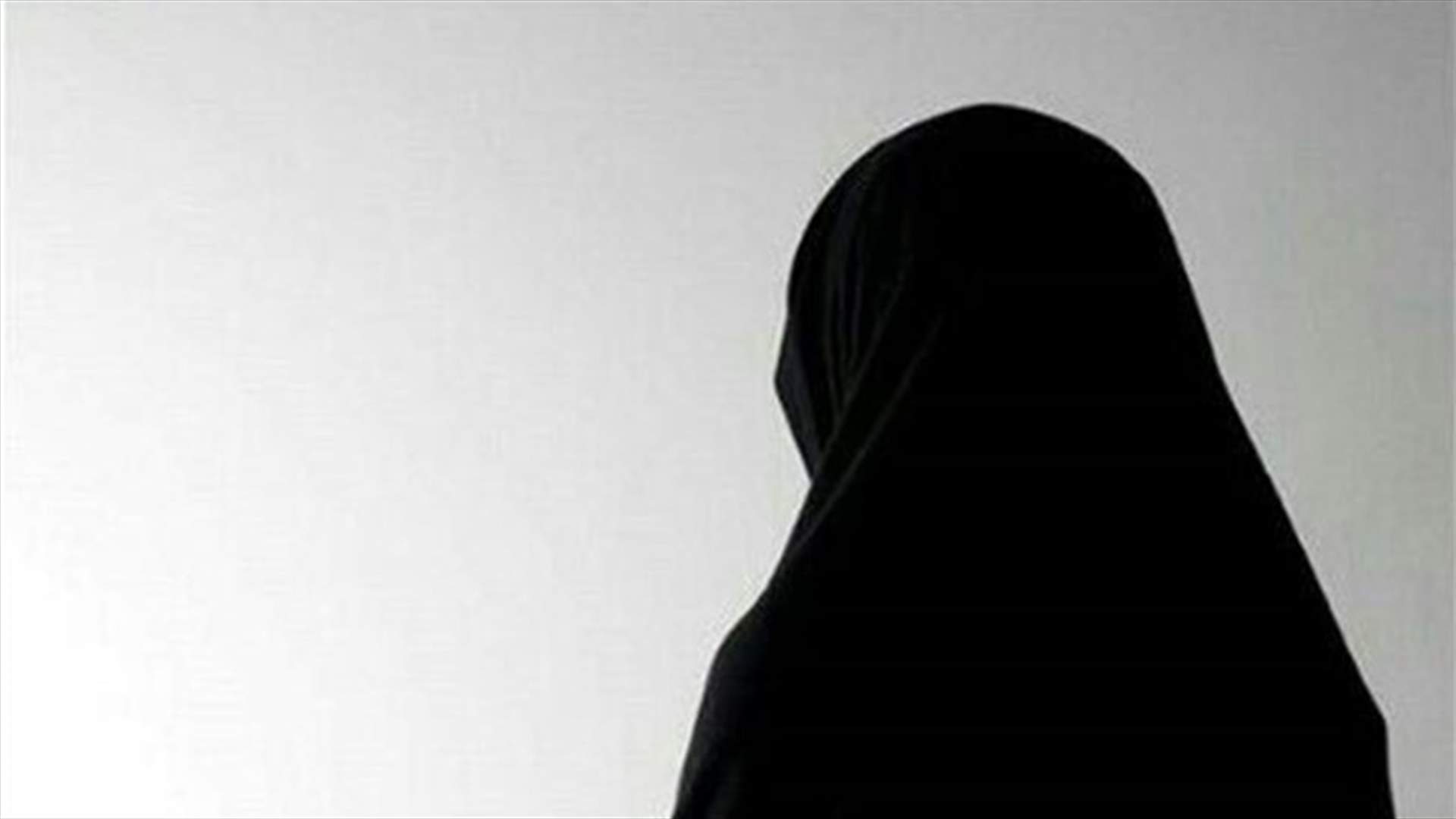 بالصورة- فنانة لبنانية تُفاجئ متابعيها بصورها بالحجاب