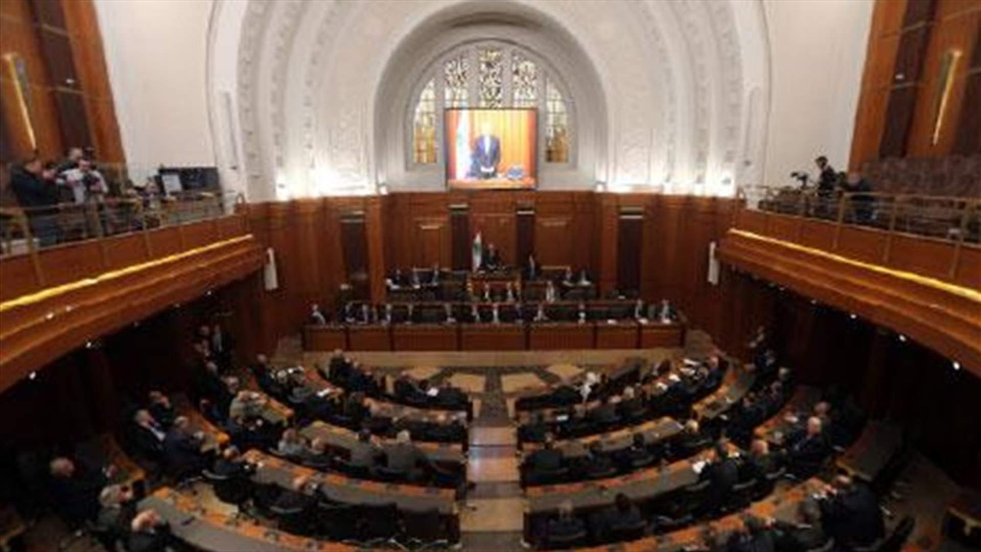 الاخبار : هذه هي قيمة الاموال المنهوبة من اللبنانيين...