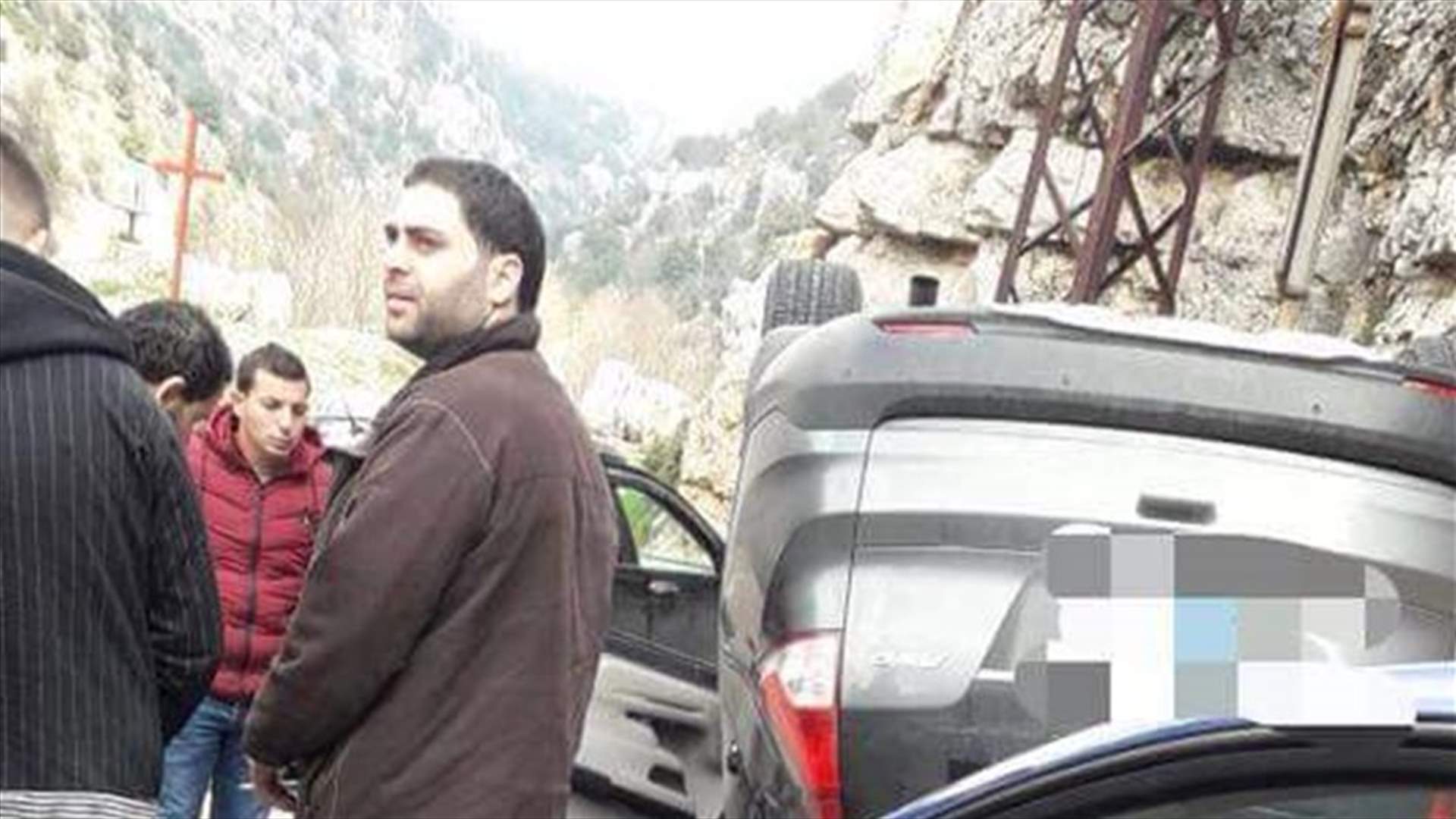 جريحة بانقلاب سيارة في كفردبيان