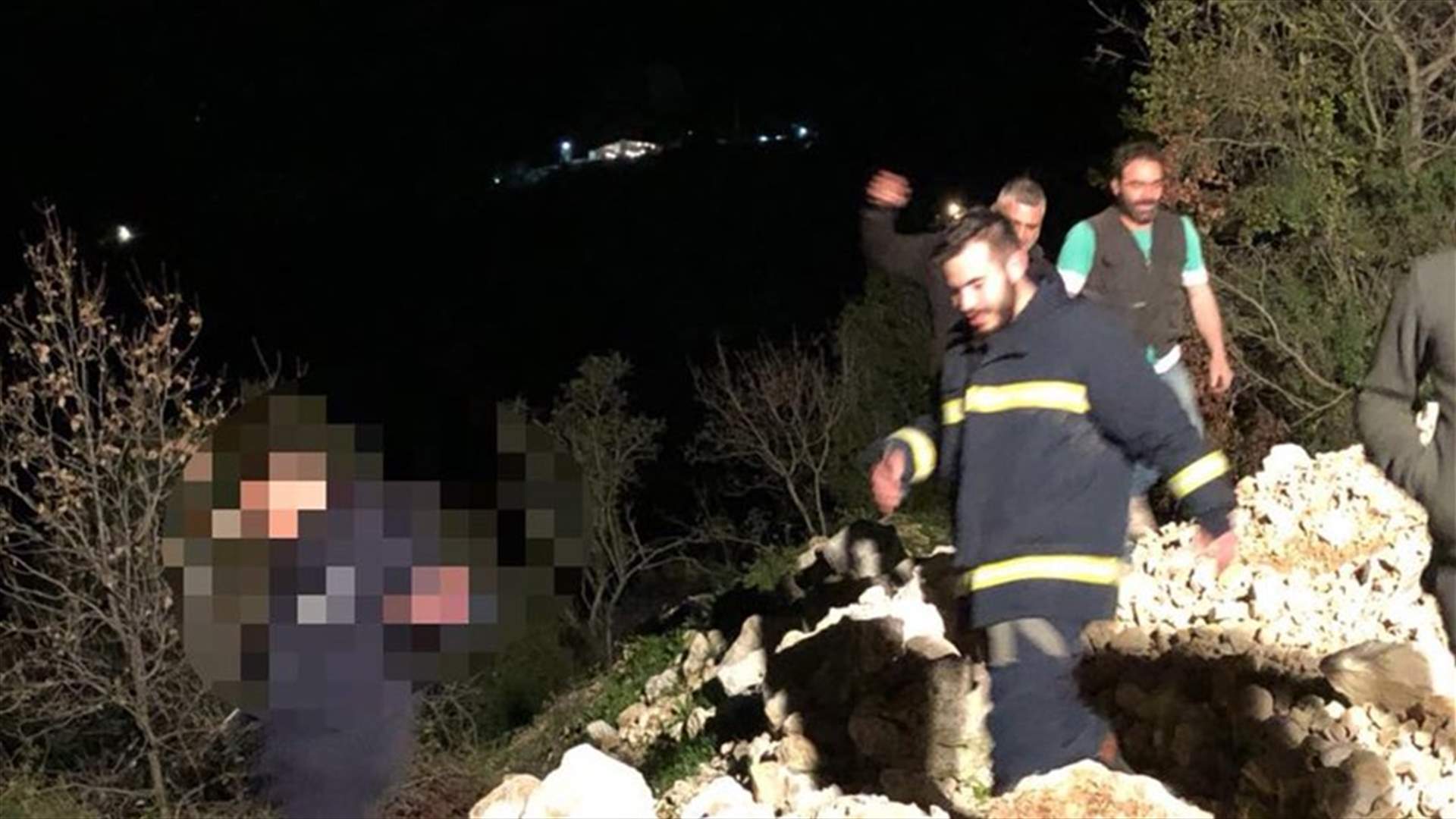 بالصور - إنقاذ شابين ضلّا طريقهما في أحد أحراج غدراس