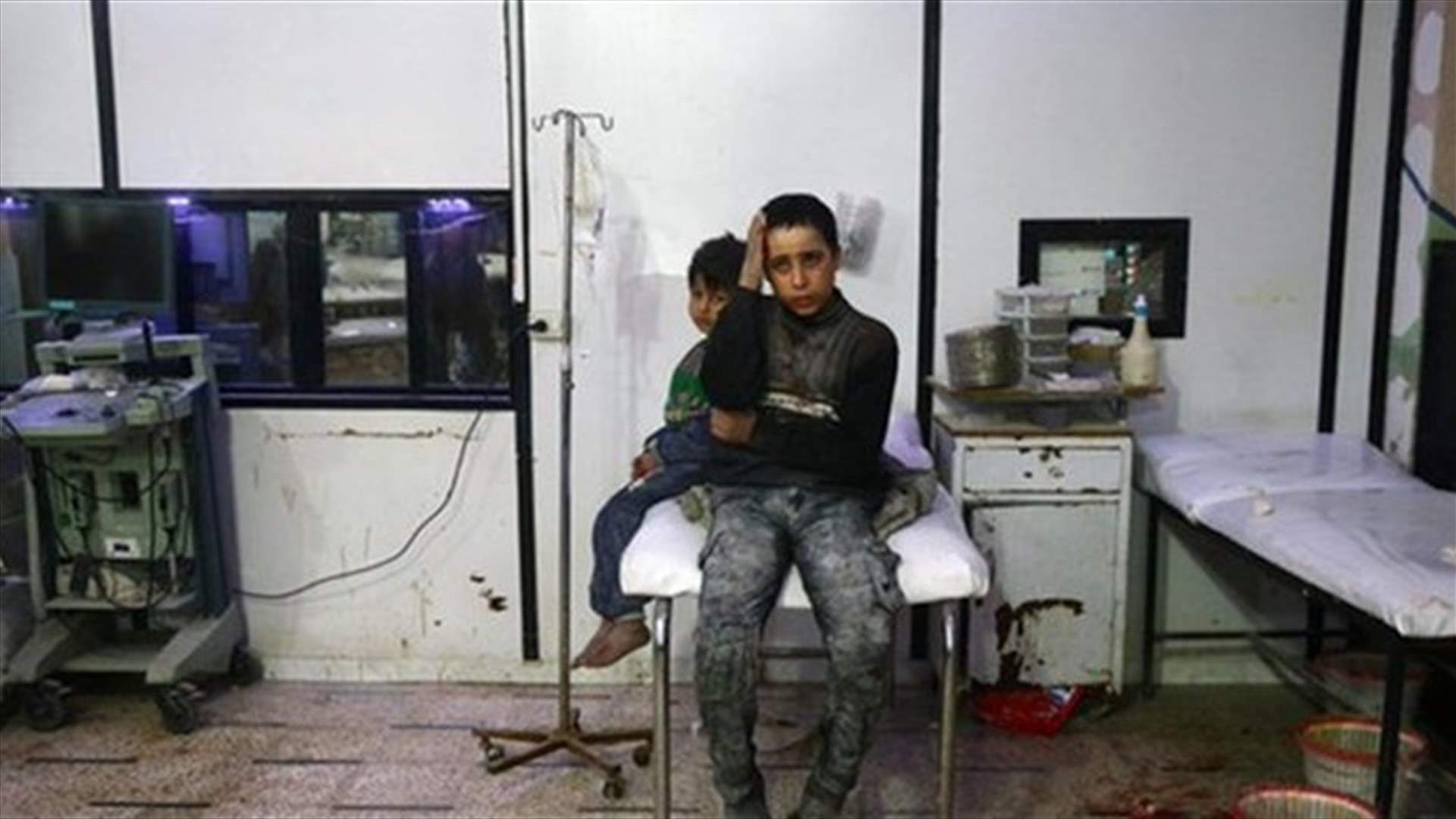 Rescuers say cannot keep up with air strikes battering Syria's Ghouta