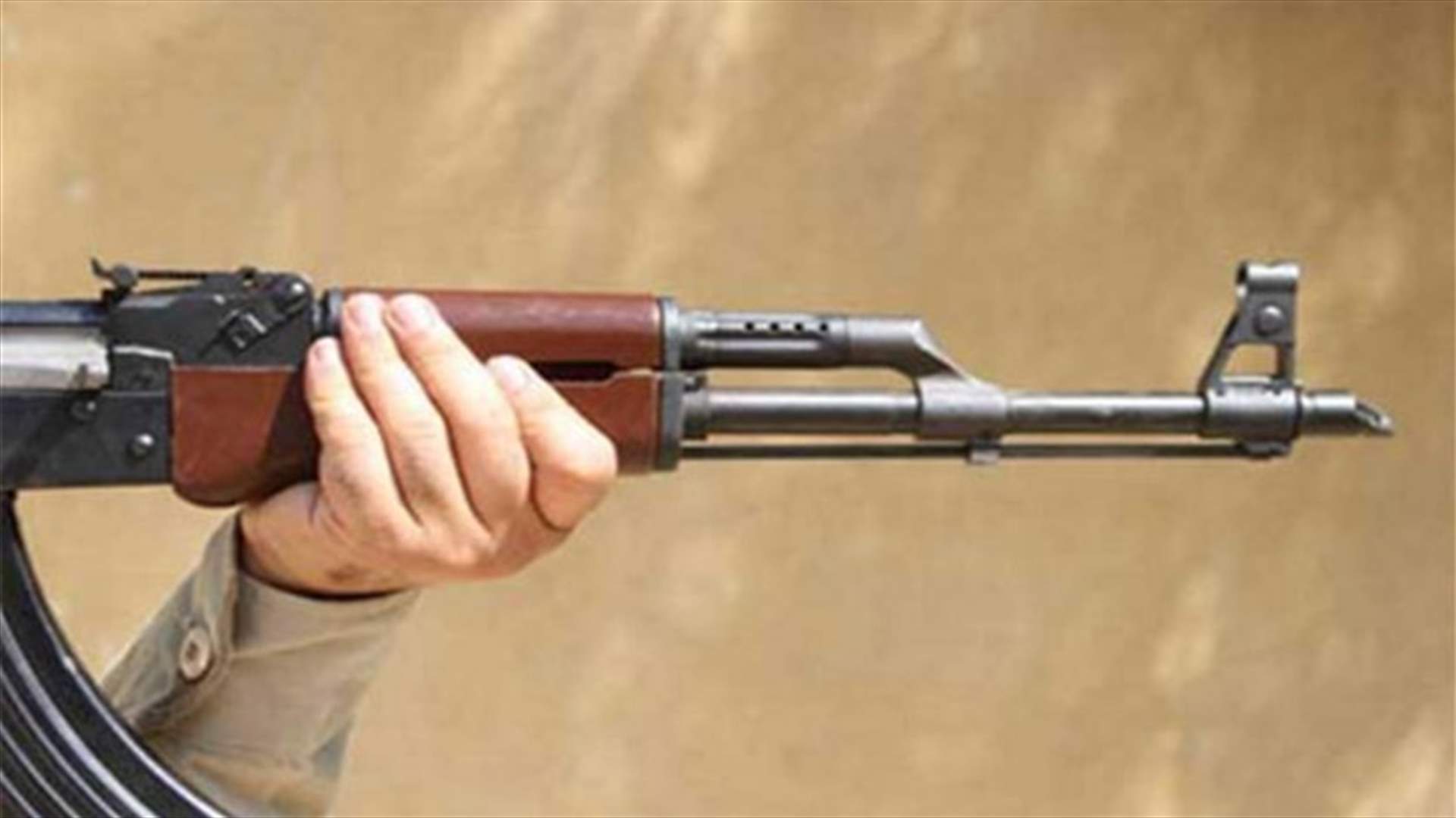 اطلاق نار عشوائي خلال فض اشكال...واصابة الوسيط!