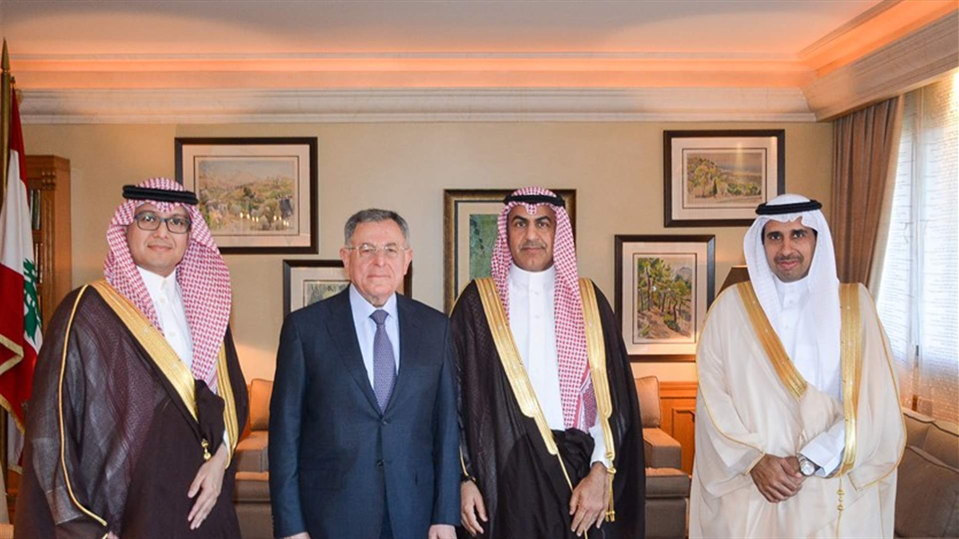 مصادر السنيورة: زيارة الوفد السعودي لإعادة العلاقات طبيعية بين لبنان والمملكة