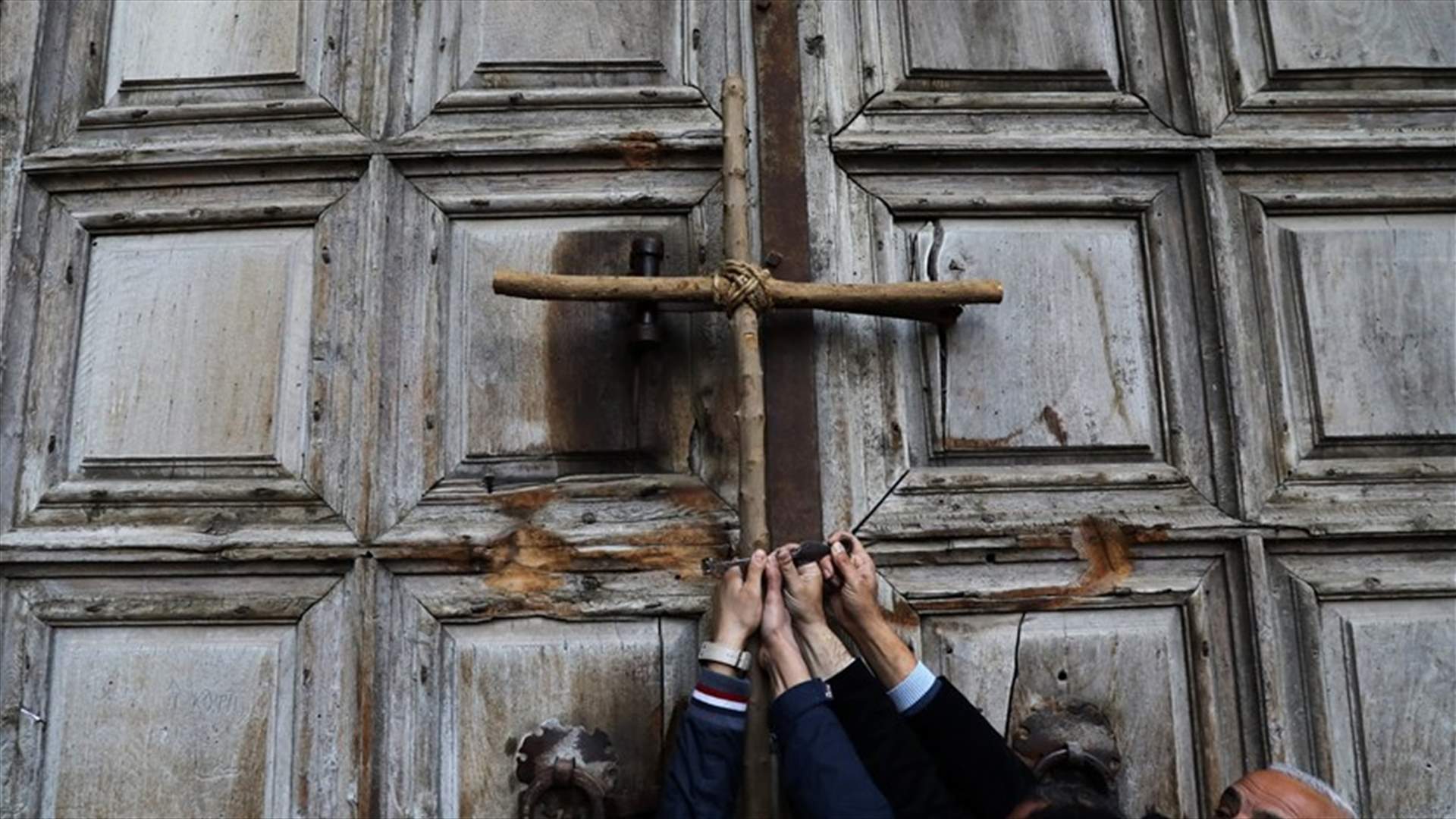 كنيسة القيامة تعيد فتح أبوابها