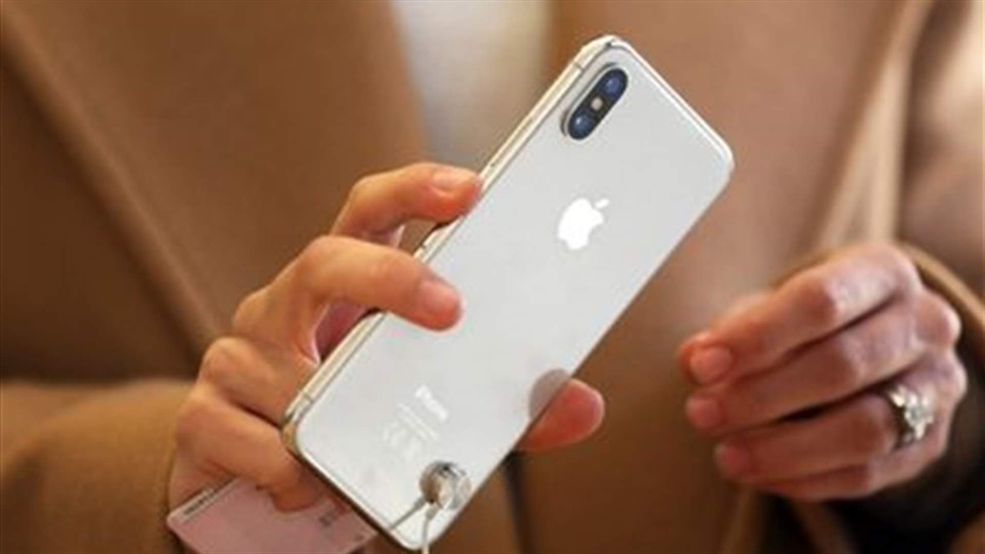 Apple Plans To Release Giant High-End iPhone, Lower-Priced Model