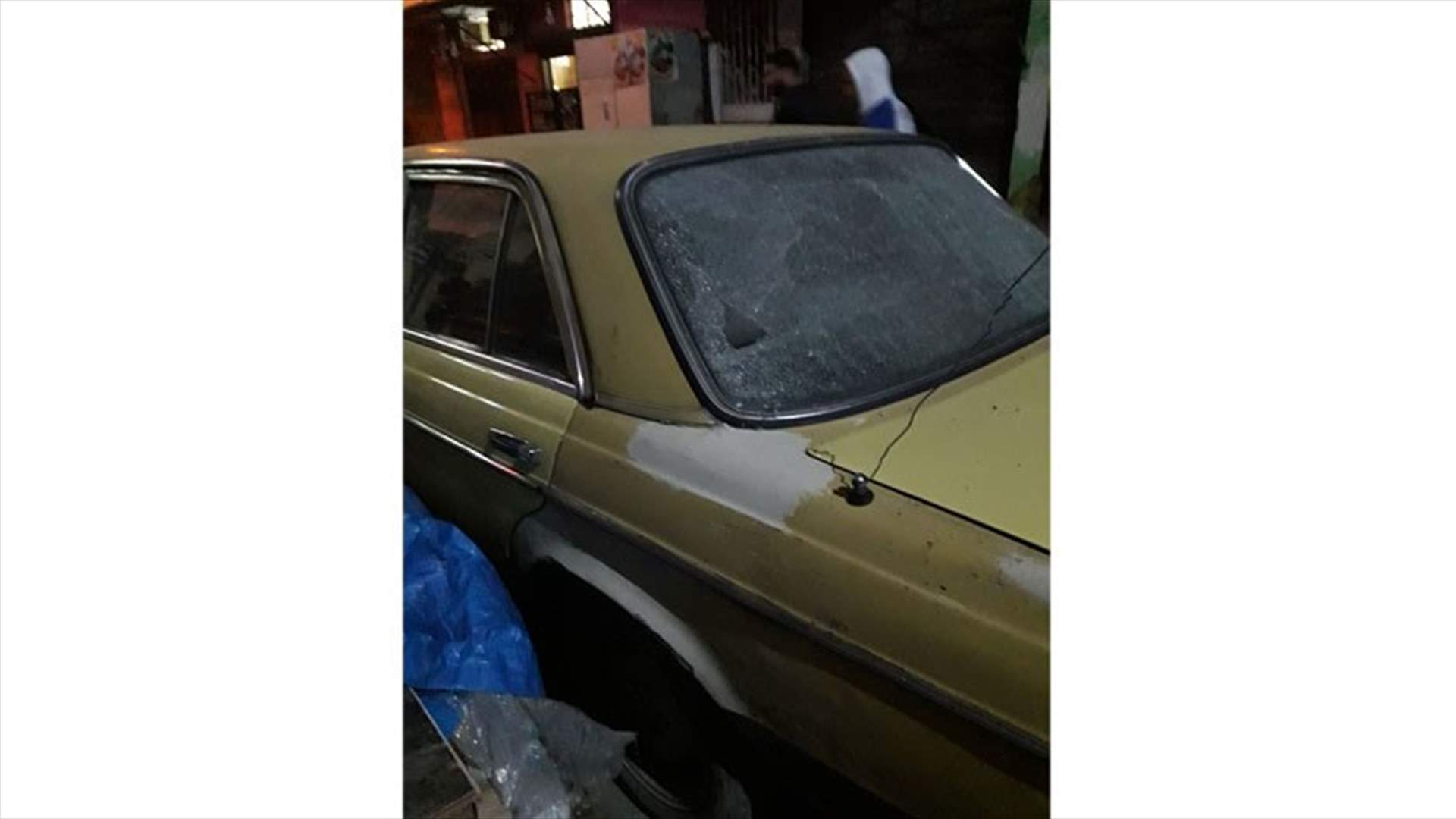 القاء قنبلة في عين الحلوة