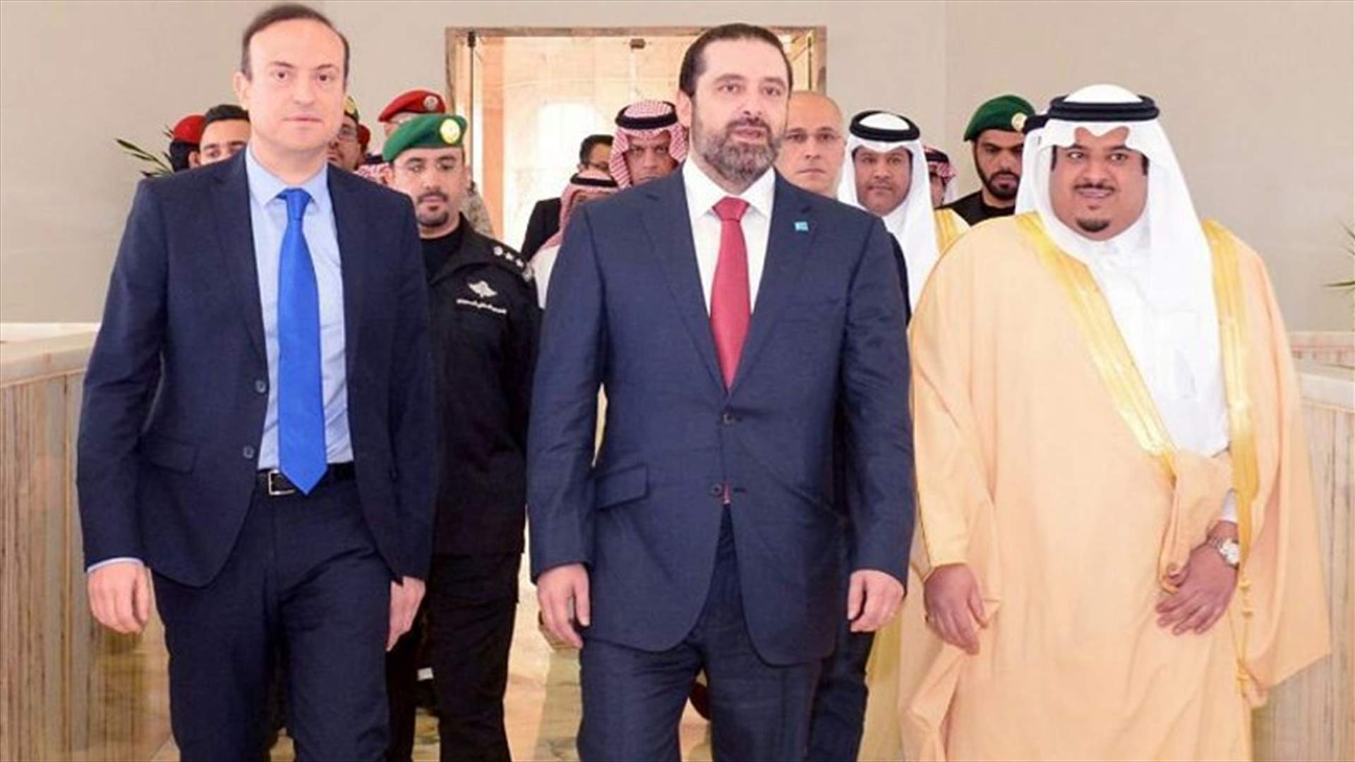 بالصور- الحريري مغادرا السعودية الى لبنان