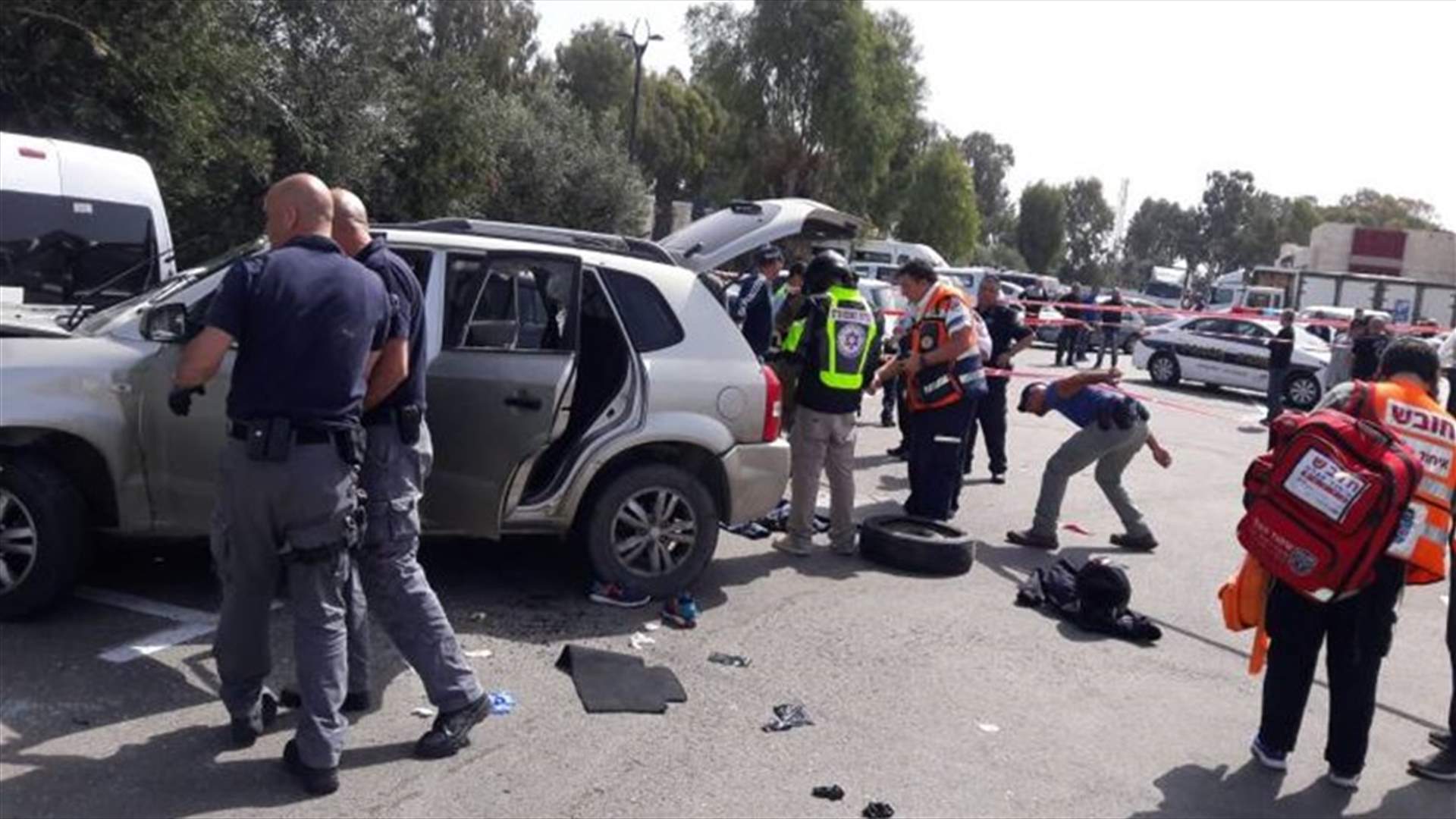 اسرائيل: اصابة جنديين وشرطي بجروح في هجوم بسيارة