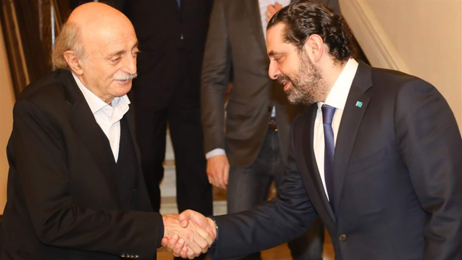 جنبلاط التقى الحريري...فماذا غرد بعد اللقاء؟