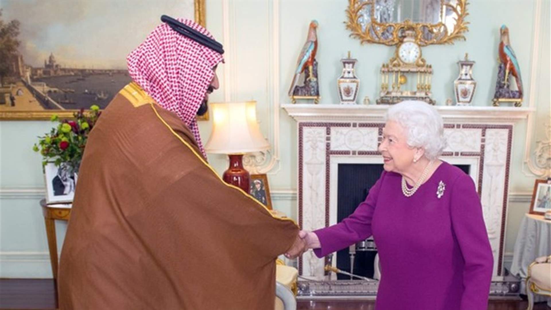 ولي العهد السعودي يستهل زيارته لبريطانيا بغداء مع الملكة اليزابيث