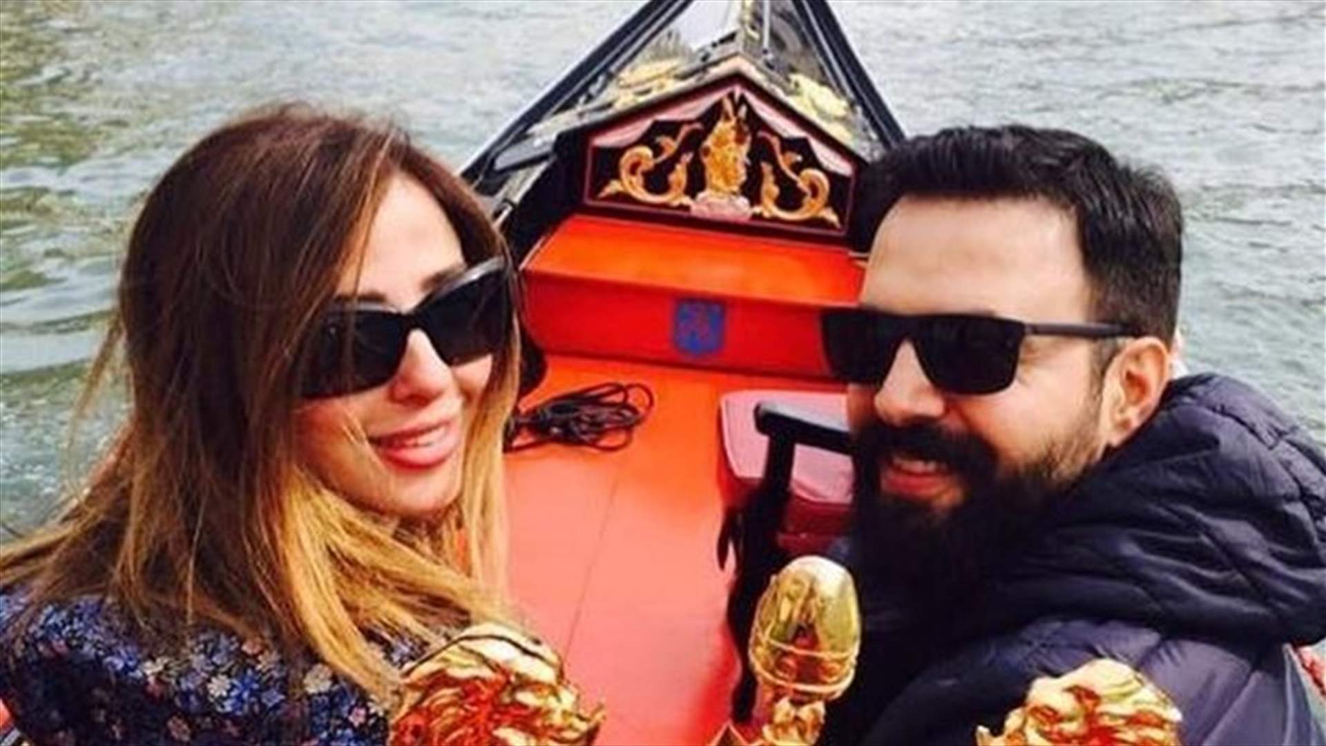 أول حضن علني منذ زواجهما.. تيم حسن يشعل الإنترنت بلقطة رومانسية مع وفاء الكيلاني