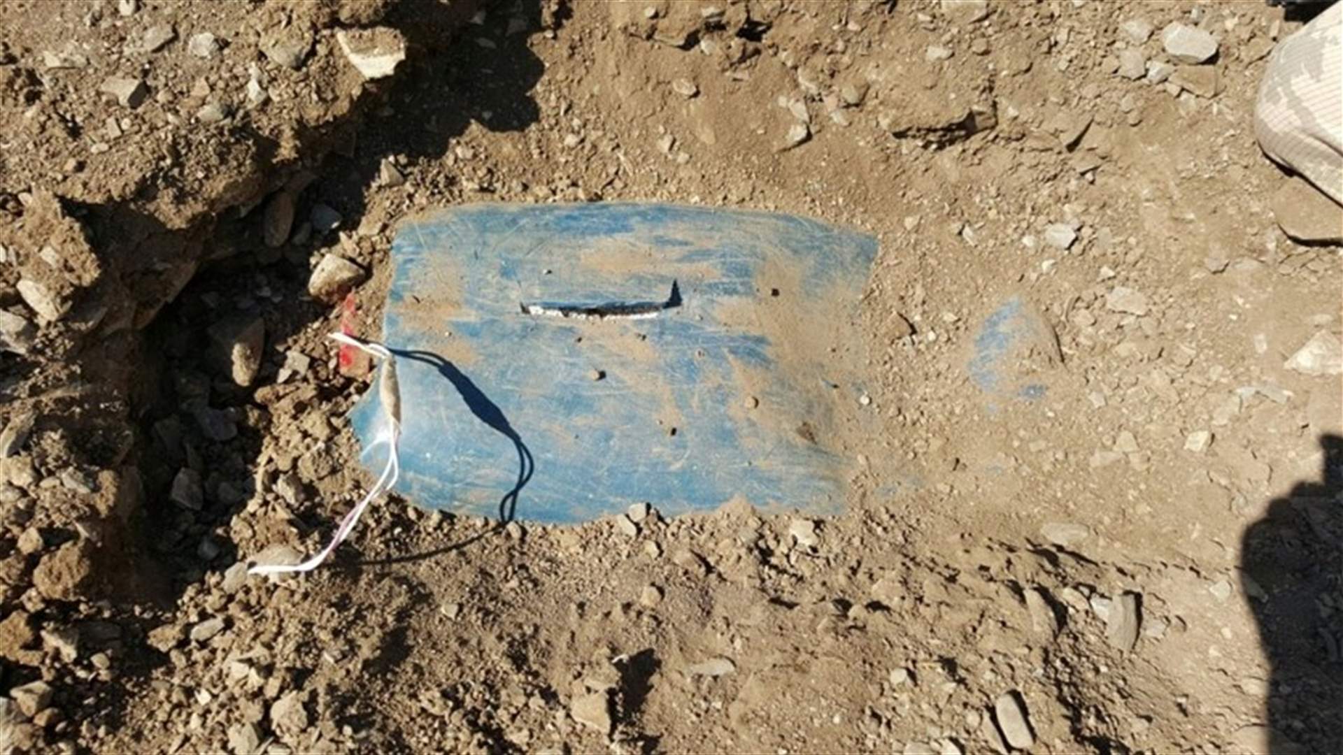 العثور على لغم أرضي للاليات في العباسية