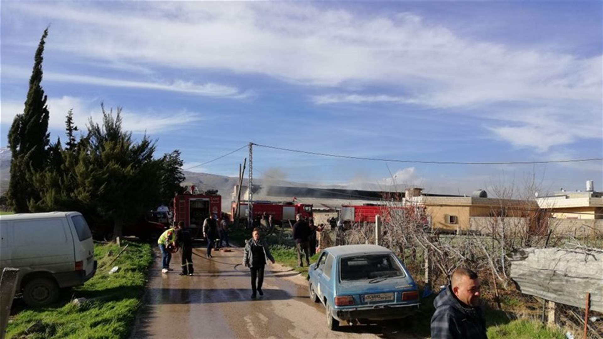 حريق كبير في معمل للمواد البلاستيكية في أبلح