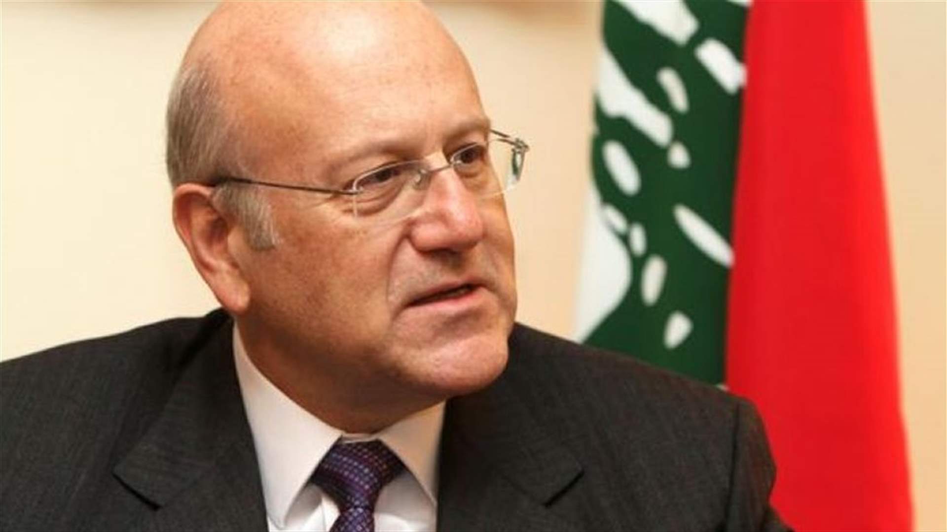 ميقاتي طلب ازالة شعارات مؤيدة له في طرابلس