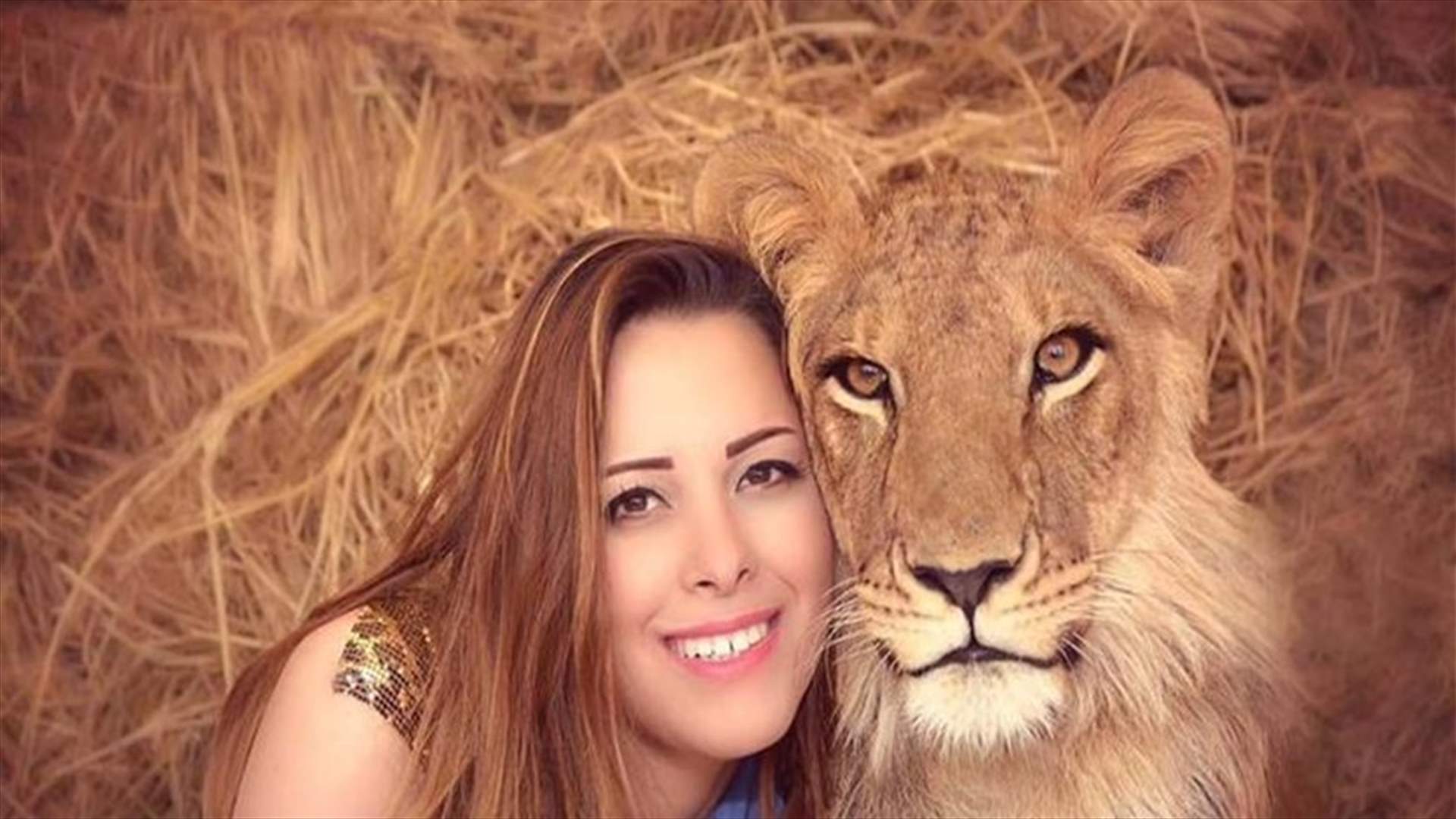 بالصور - ملحن عربي يتزوّج من أصغر مدرّبة أسود في مصر