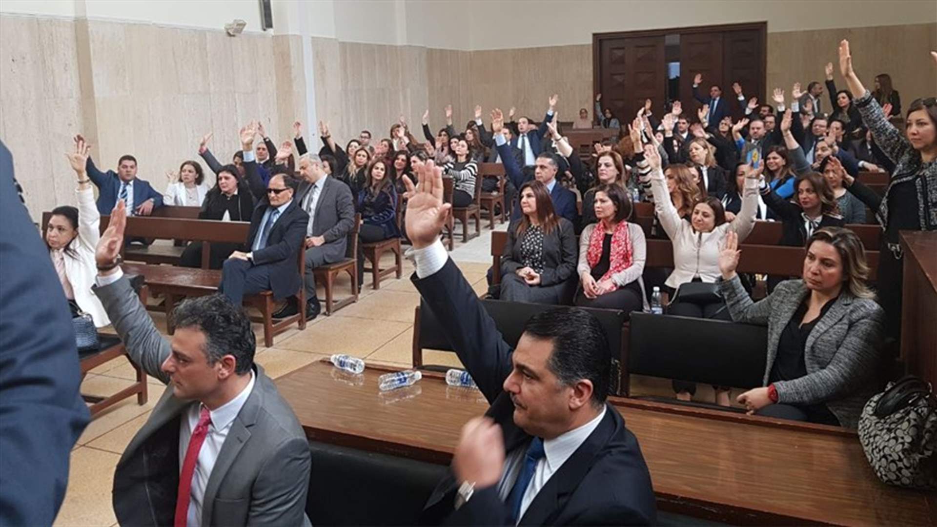 القضاة يوقعون عريضة بالتوقف عن العمل ابتداء من الإثنين...