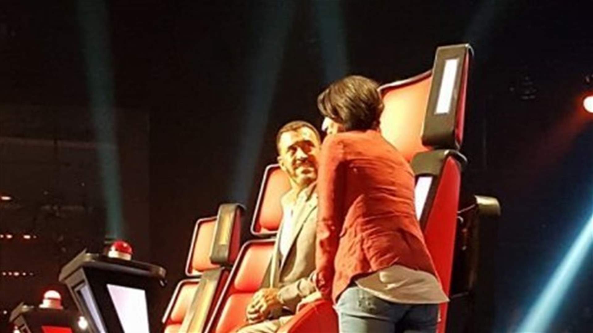 بالفيديو- خطيبة كاظم الساهر كانت ترافقه في كواليس The Voice Kids