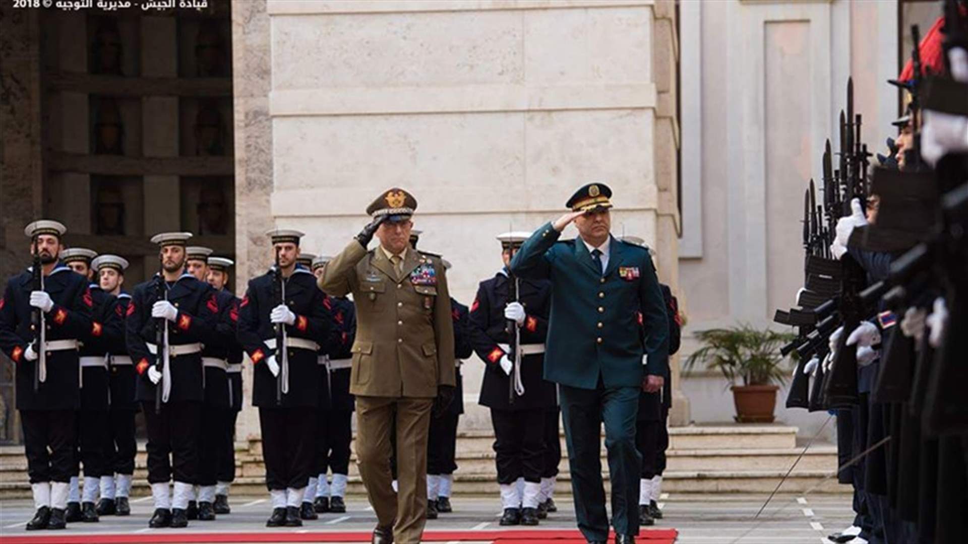 بالصور- لقاء قائد الجيش مع رئيس أركان الدفاع الإيطالي