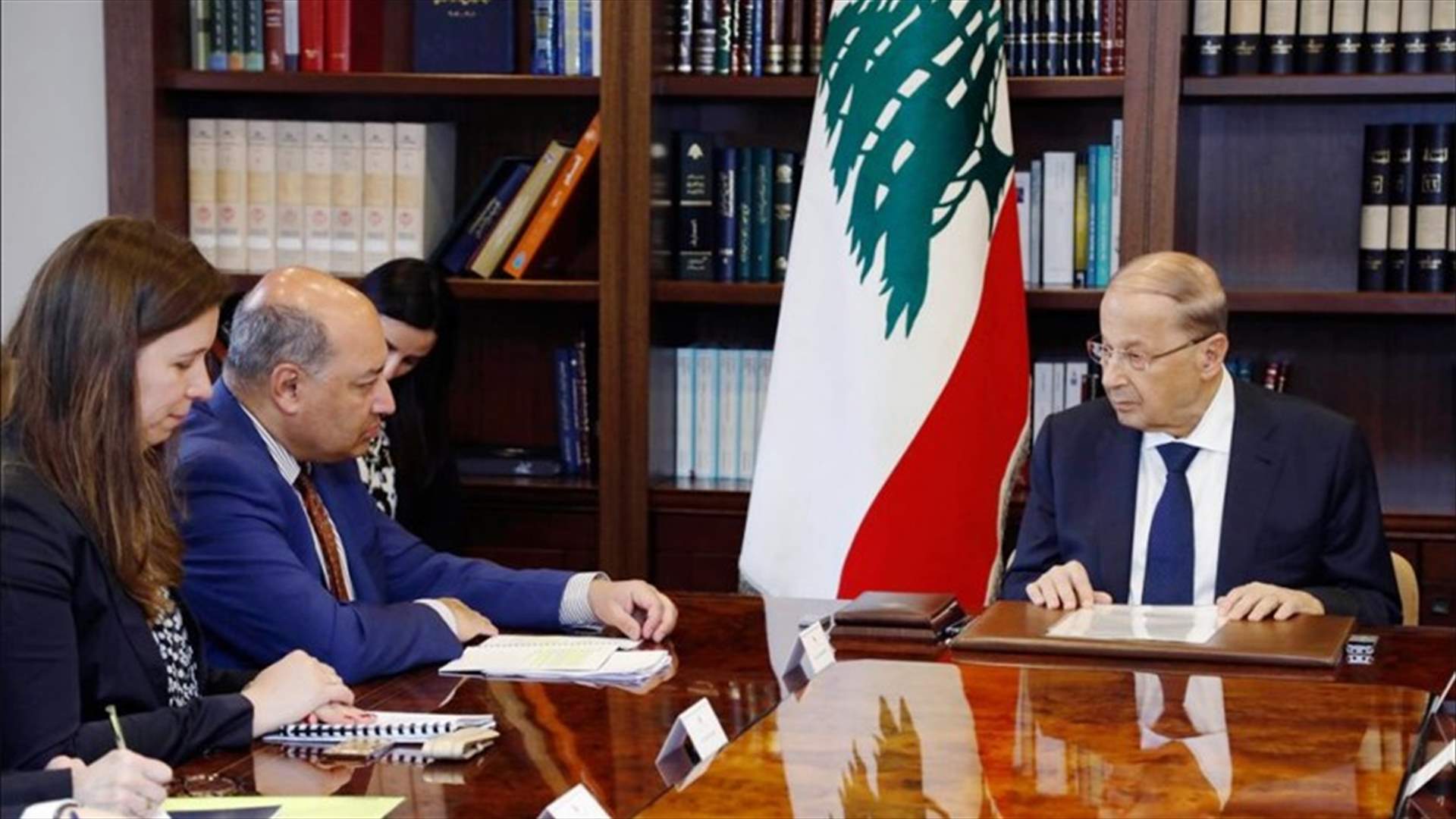 عون دعا شكرابارتي الى المساهمة في مشاريع تأهيل طرق ومرافق