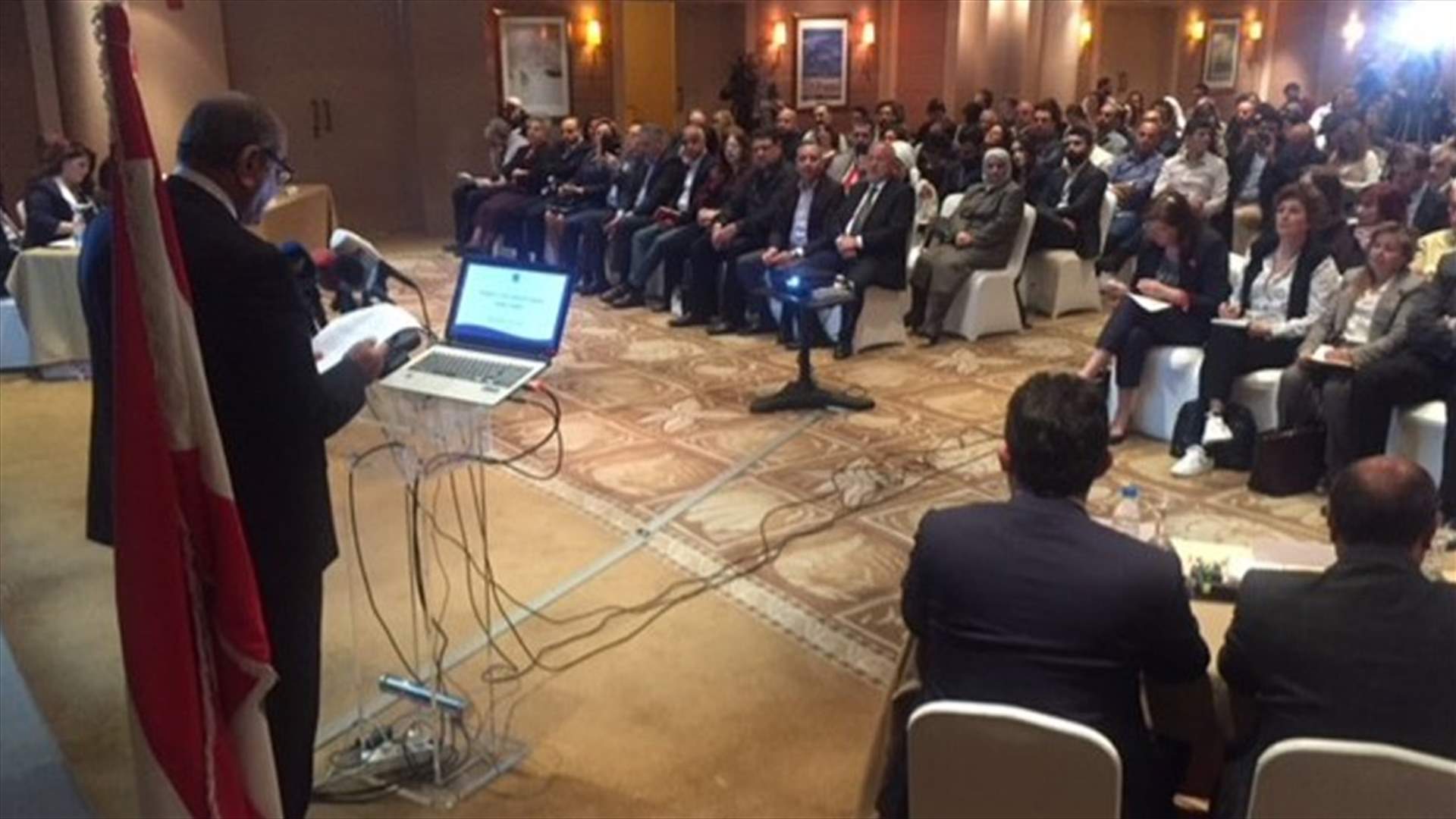 الخطيب: الهدف هو تأمين حلّ مستدام لإدارة النفايات الصلبة