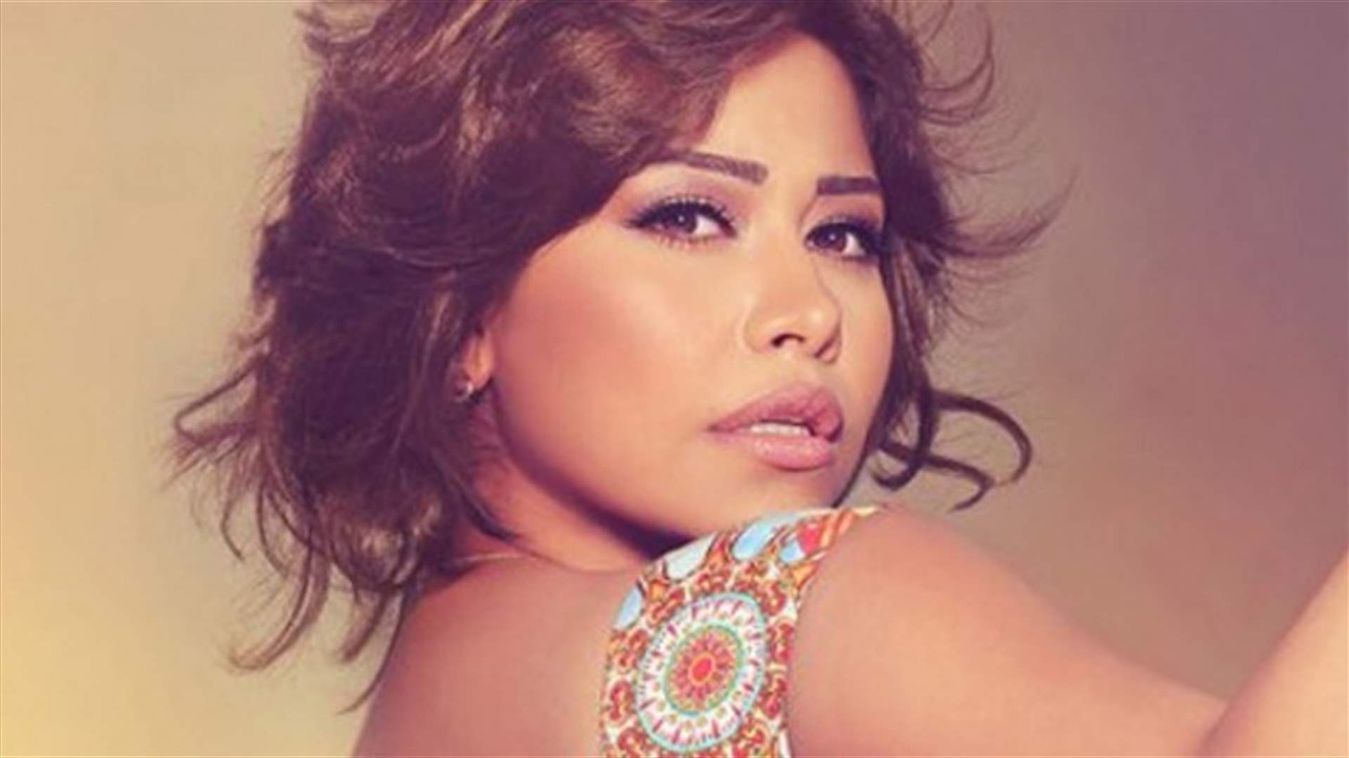بالصورة- بعد تغيّر ملامح وجهها.. هل تشبه شيرين عبدالوهاب والدتها؟