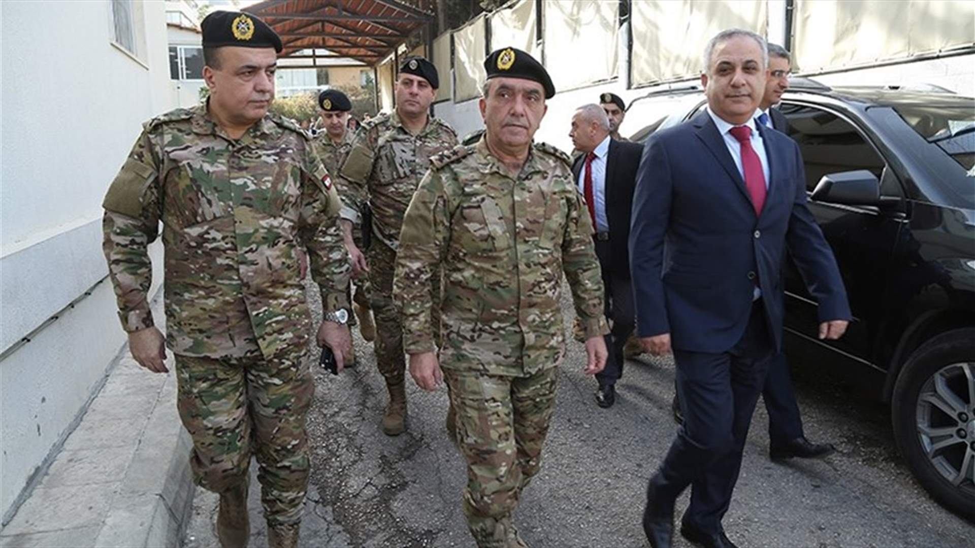رئيس الأركان تفقد فروعا تابعة للاستخبارات وفوج الإشارة
