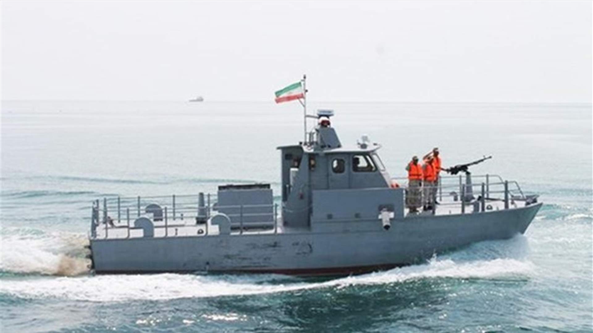 ايران تحتجز زورقا إماراتيا يحمل وقوداً مهرباً