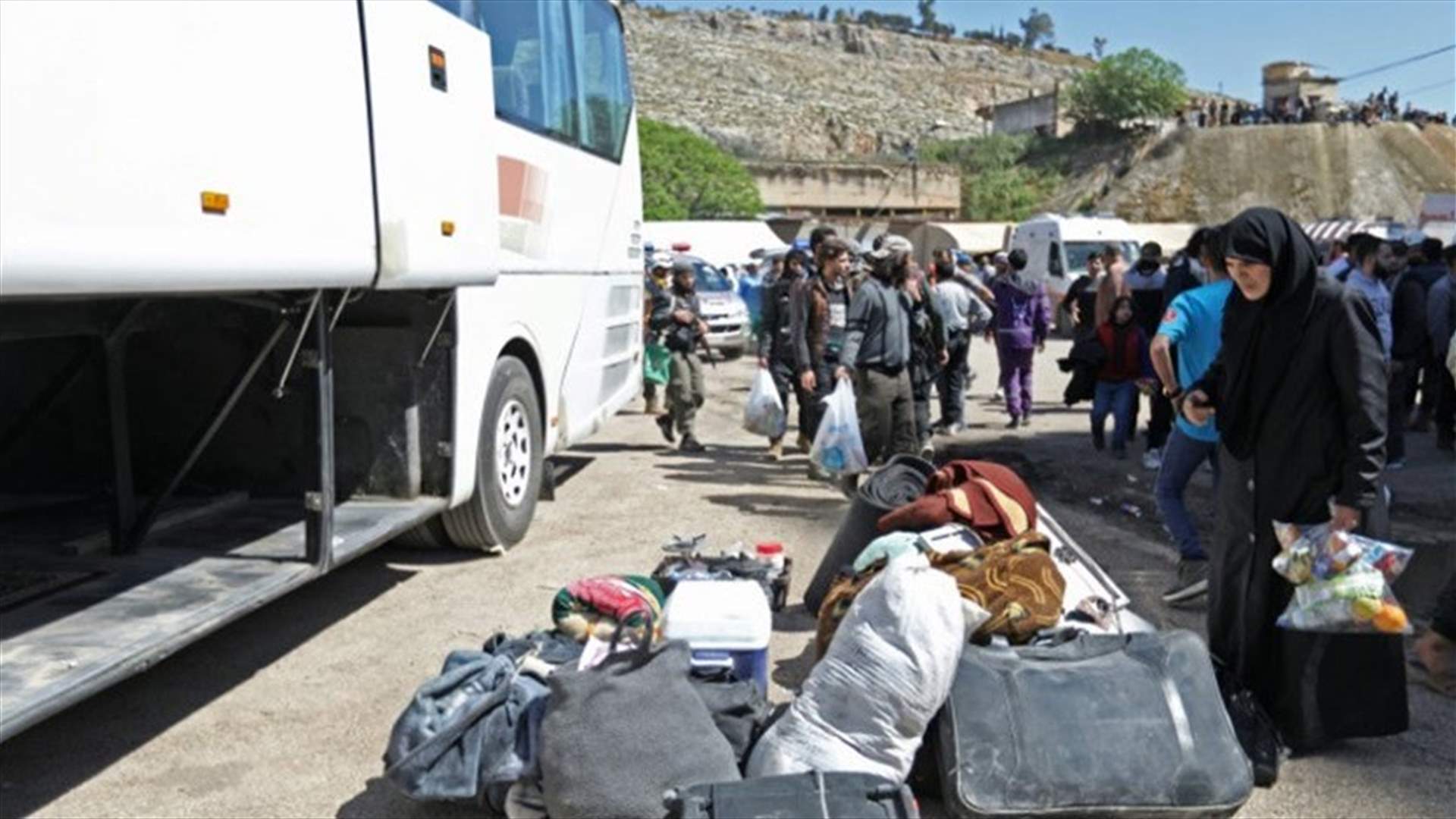 Thousands more leave Syria's Ghouta in withdrawal deal