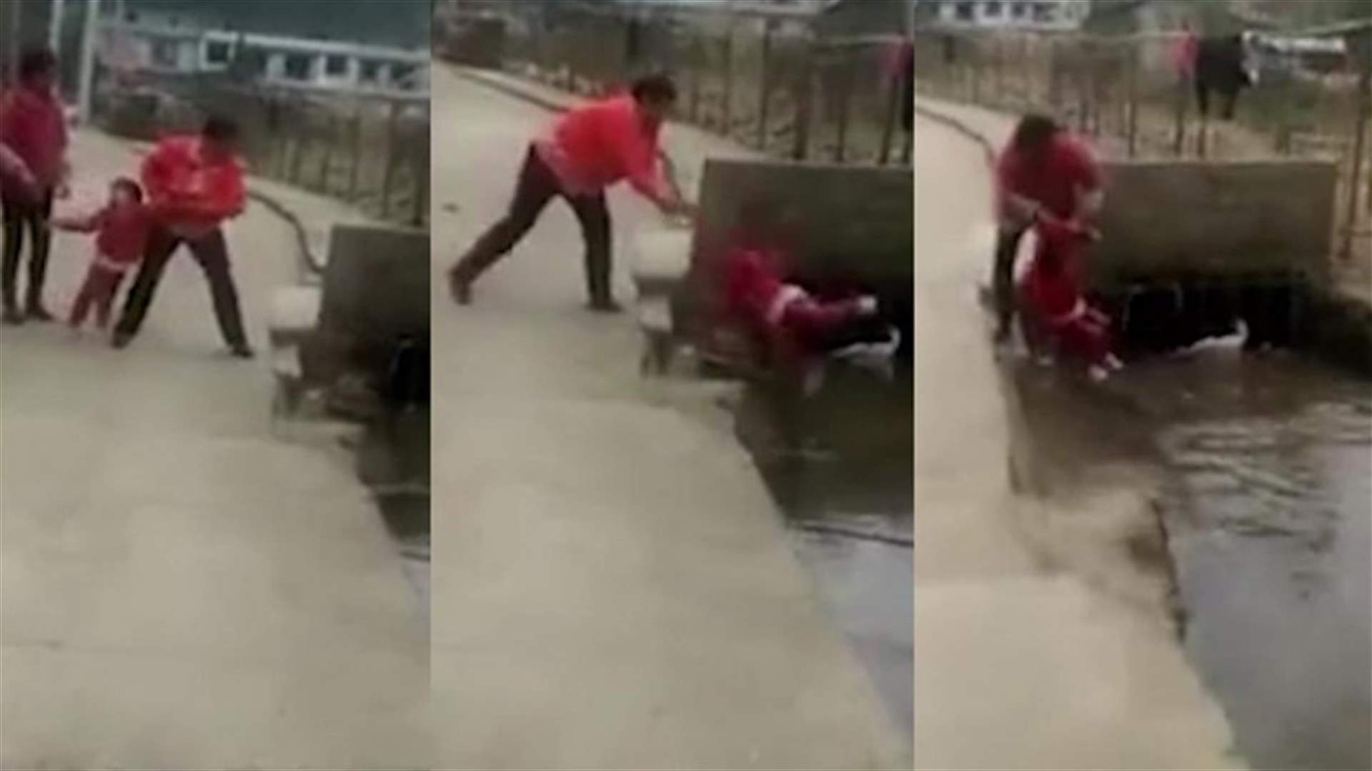 بالفيديو – شجار بين 3 سيدات يدفع بإحداهن إلى رمي طفل في قناة الصرف الصحي!