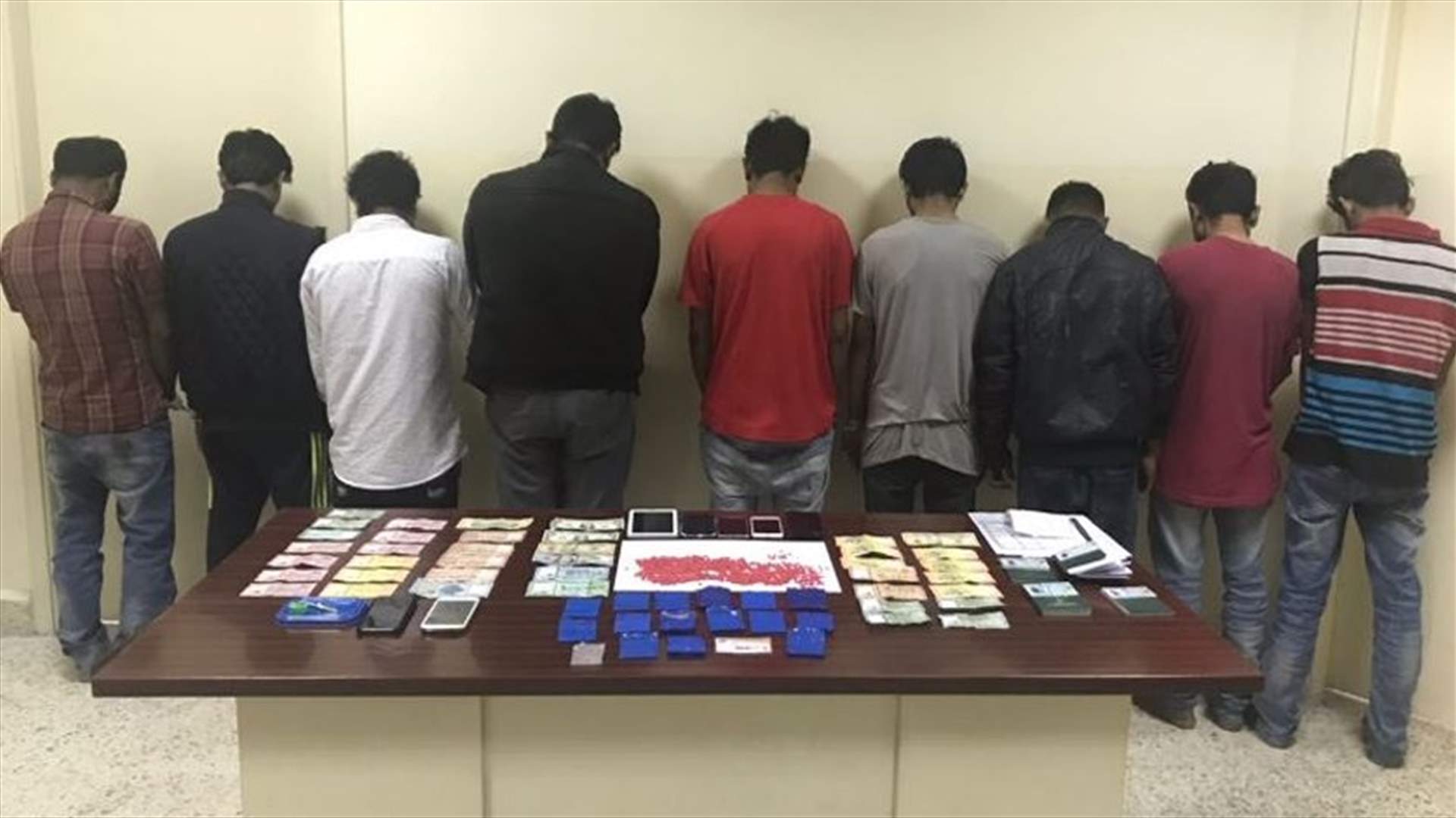 توقيف شبكة بنغلادشية لترويج وتعاطي أخطر أنواع الحبوب المخدرة