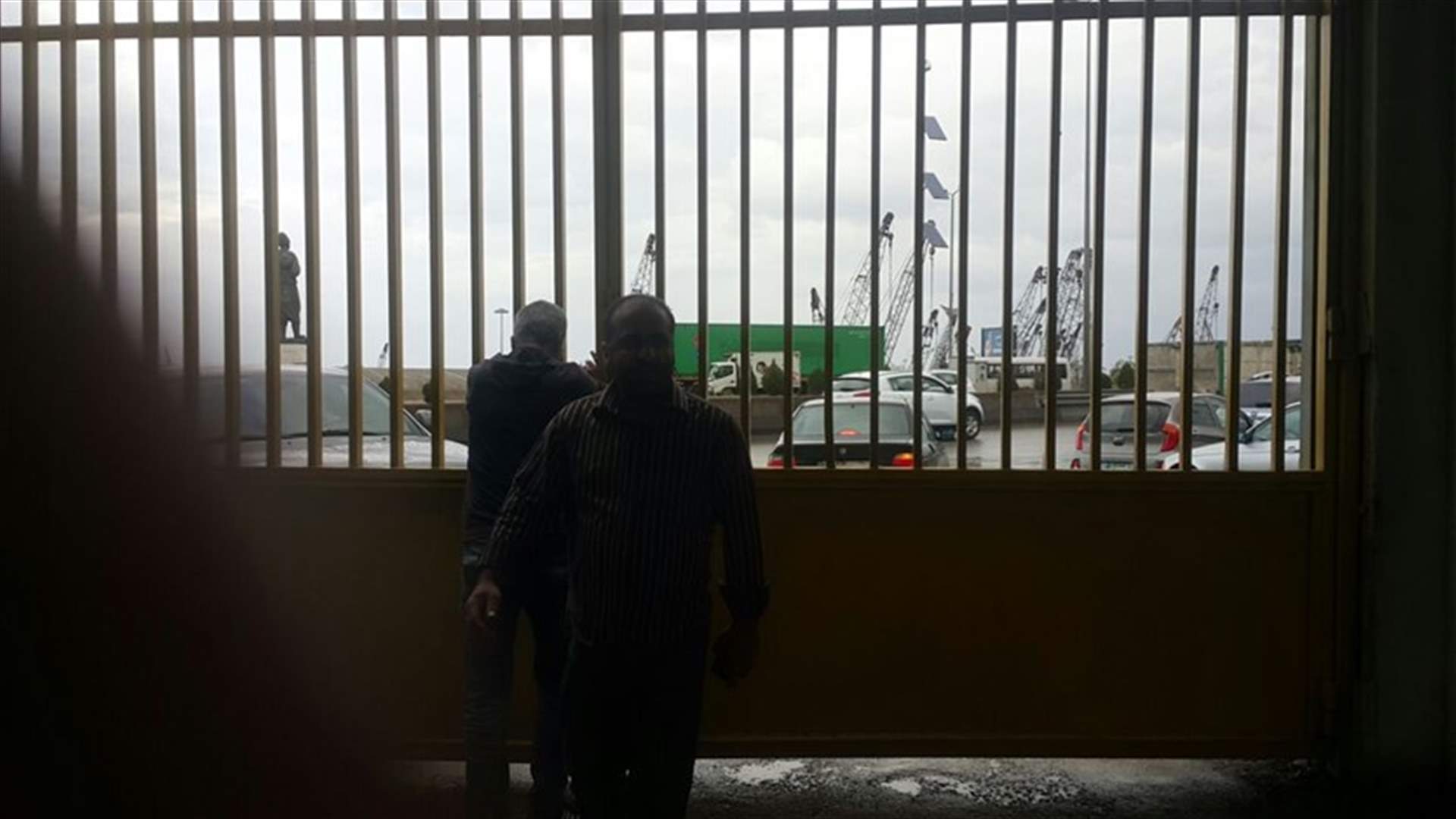 إقفال أبواب مؤسسات الكهرباء في عاليه وبحمدون وبيت الدين ووادي الزينة...