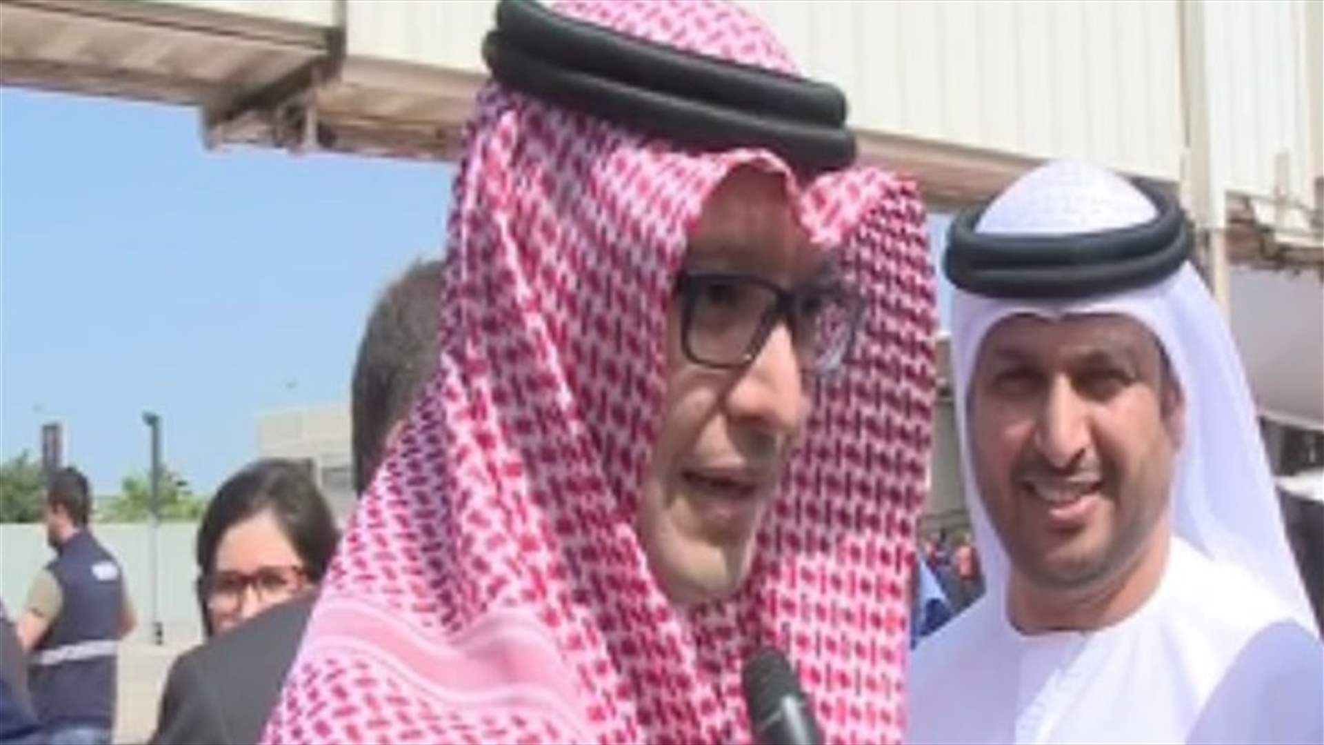 البخاري : ندرس رفع التحذير من عودة السياح السعوديين الى لبنان