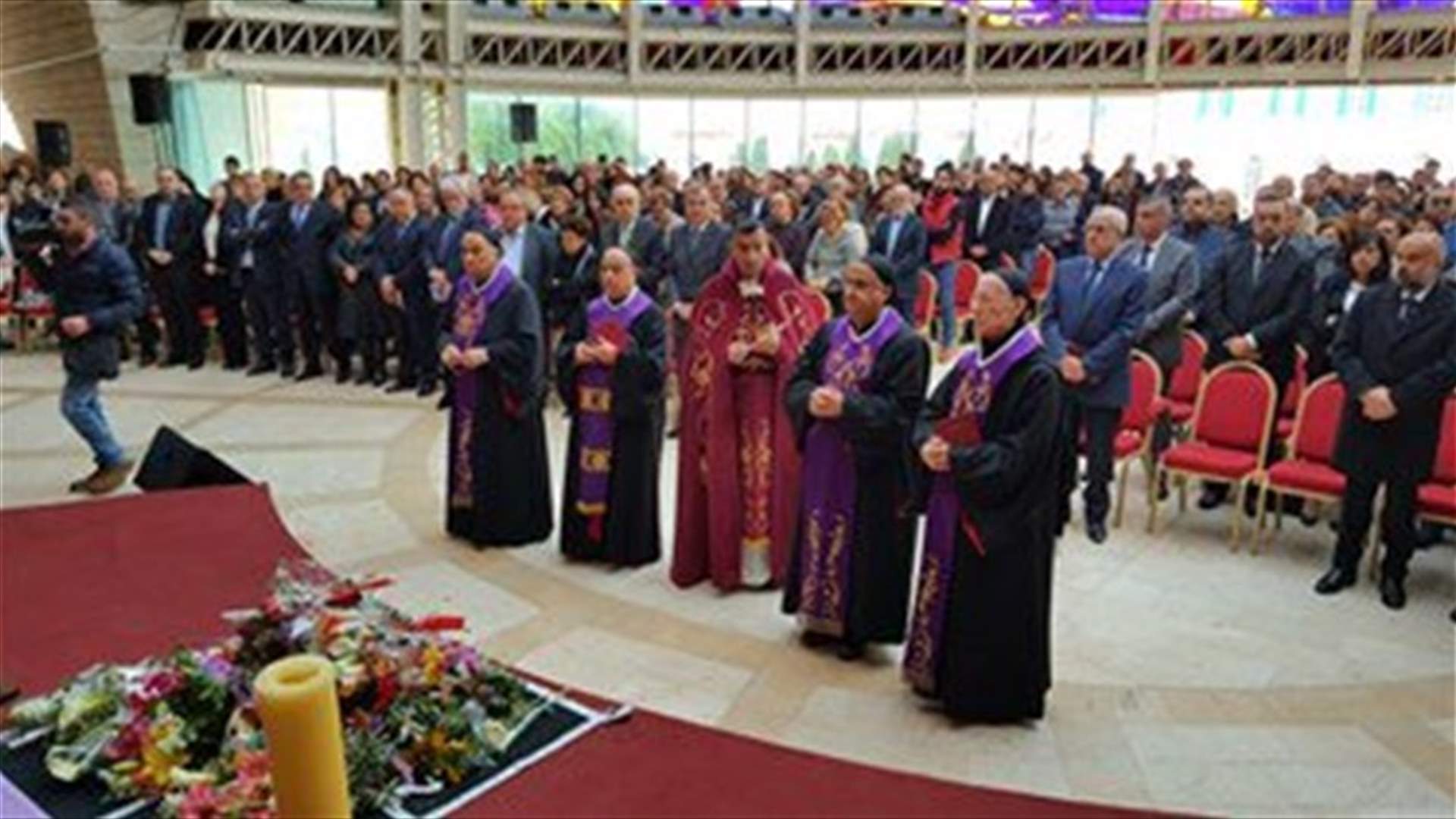 Rai presides over Good Friday mass in Bkerke