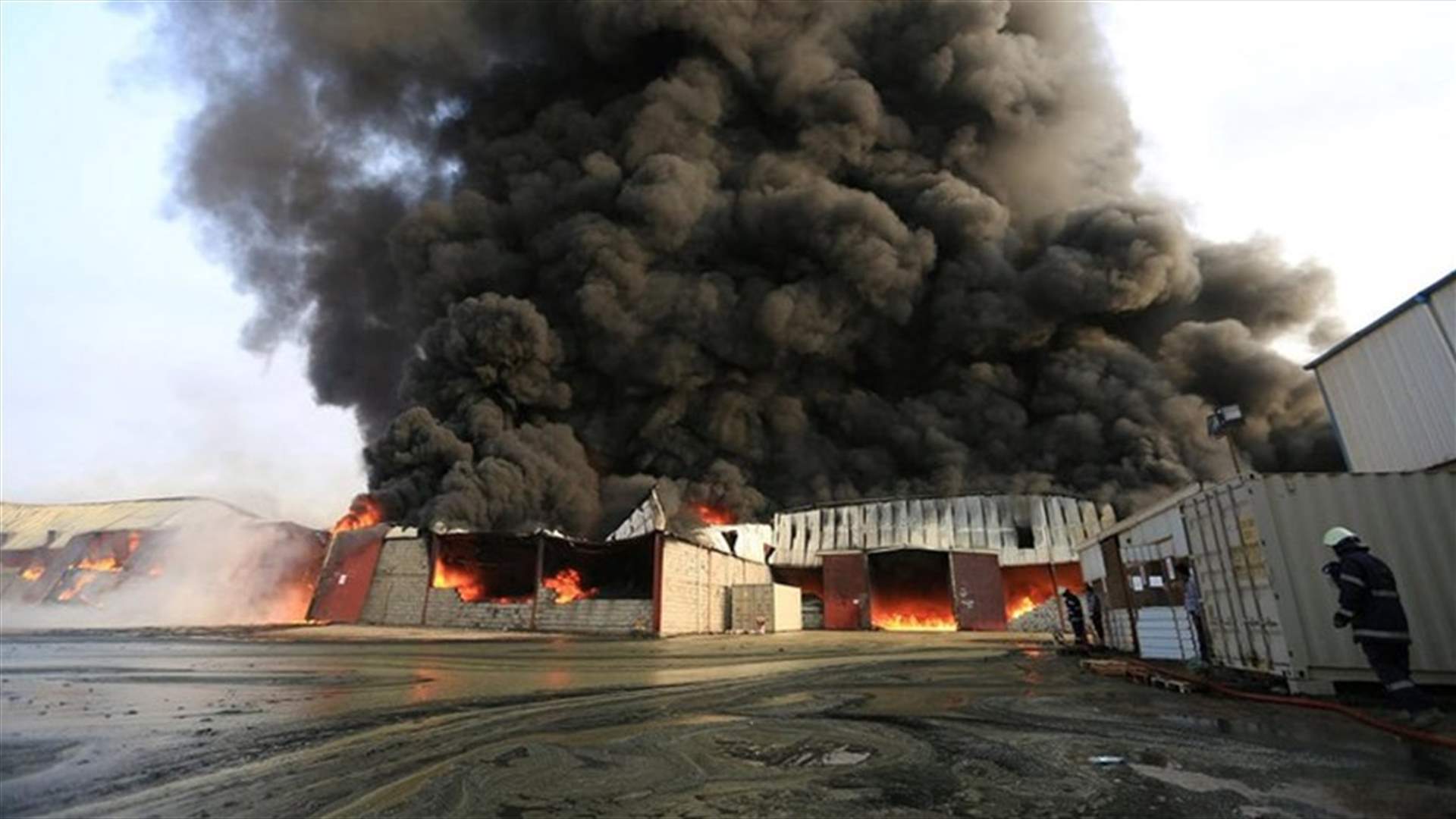 Major fire at Yemen's Hodeidah port destroys aid supplies