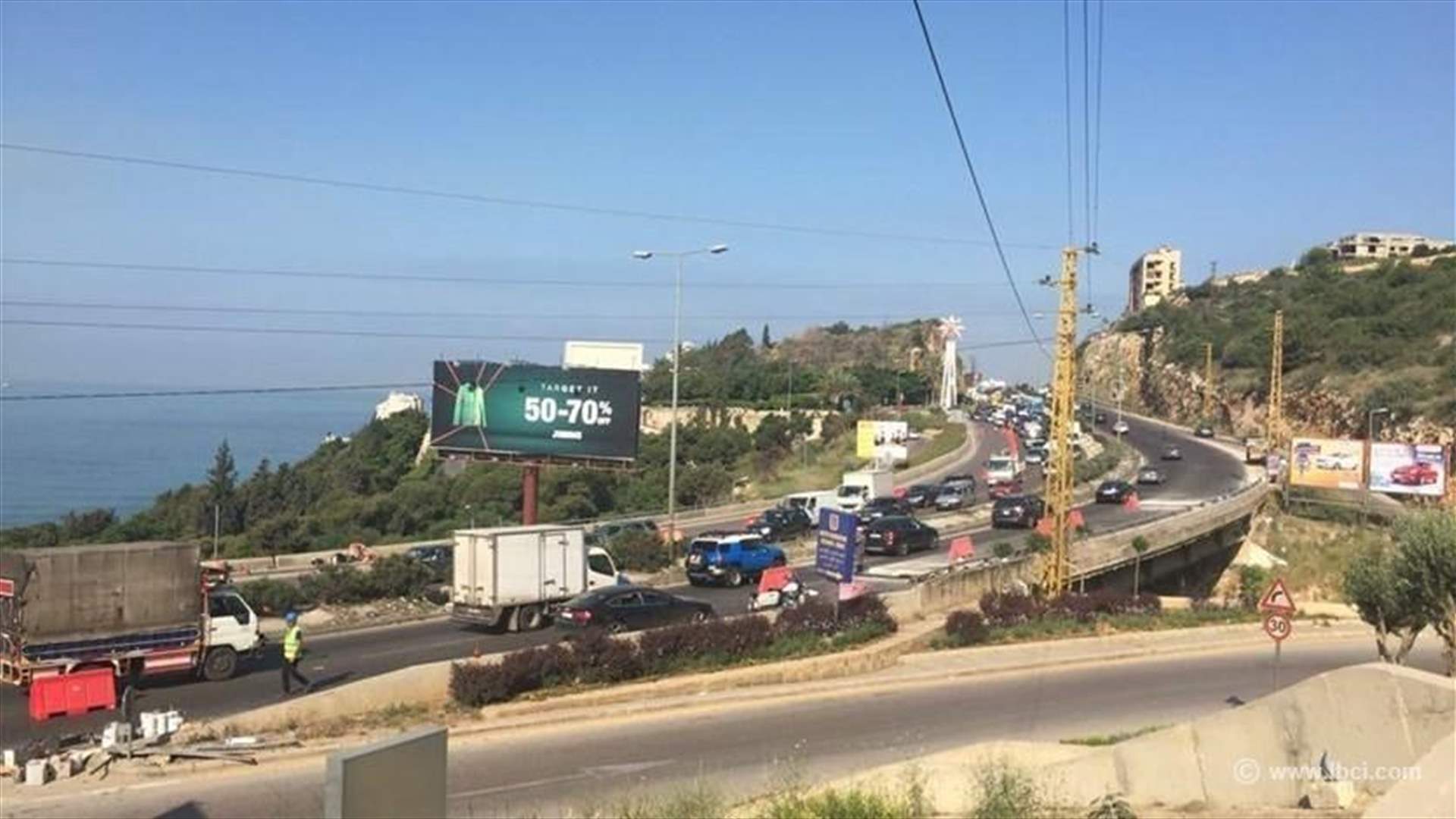 تدابير سير على اوتوستراد طبرجا في هذه الايام...