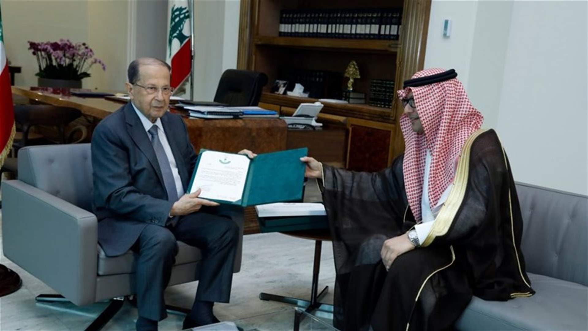 عون: القضية الفلسطينية ستبقى من اولى اهتمامات لبنان في القمة العربية المقبلة