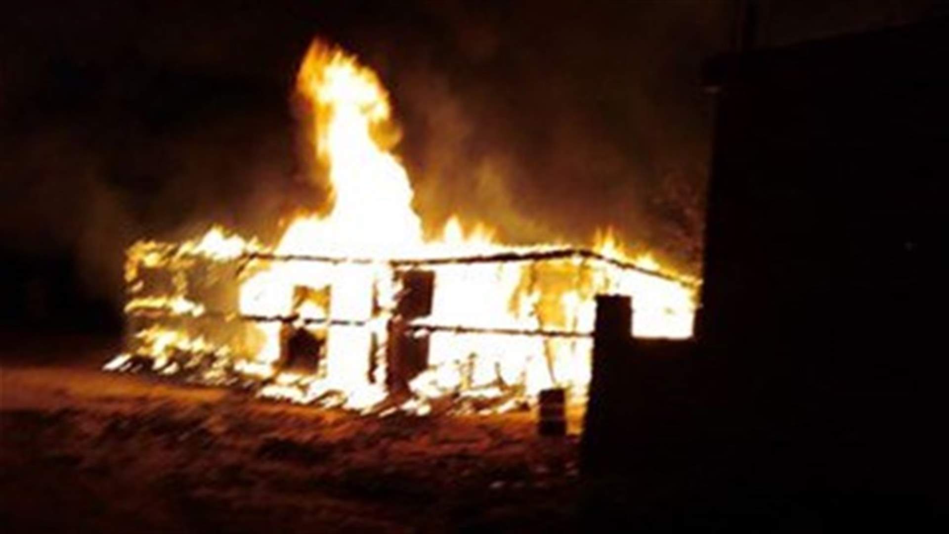 Fire devours 4 refugee tents in Bekaa