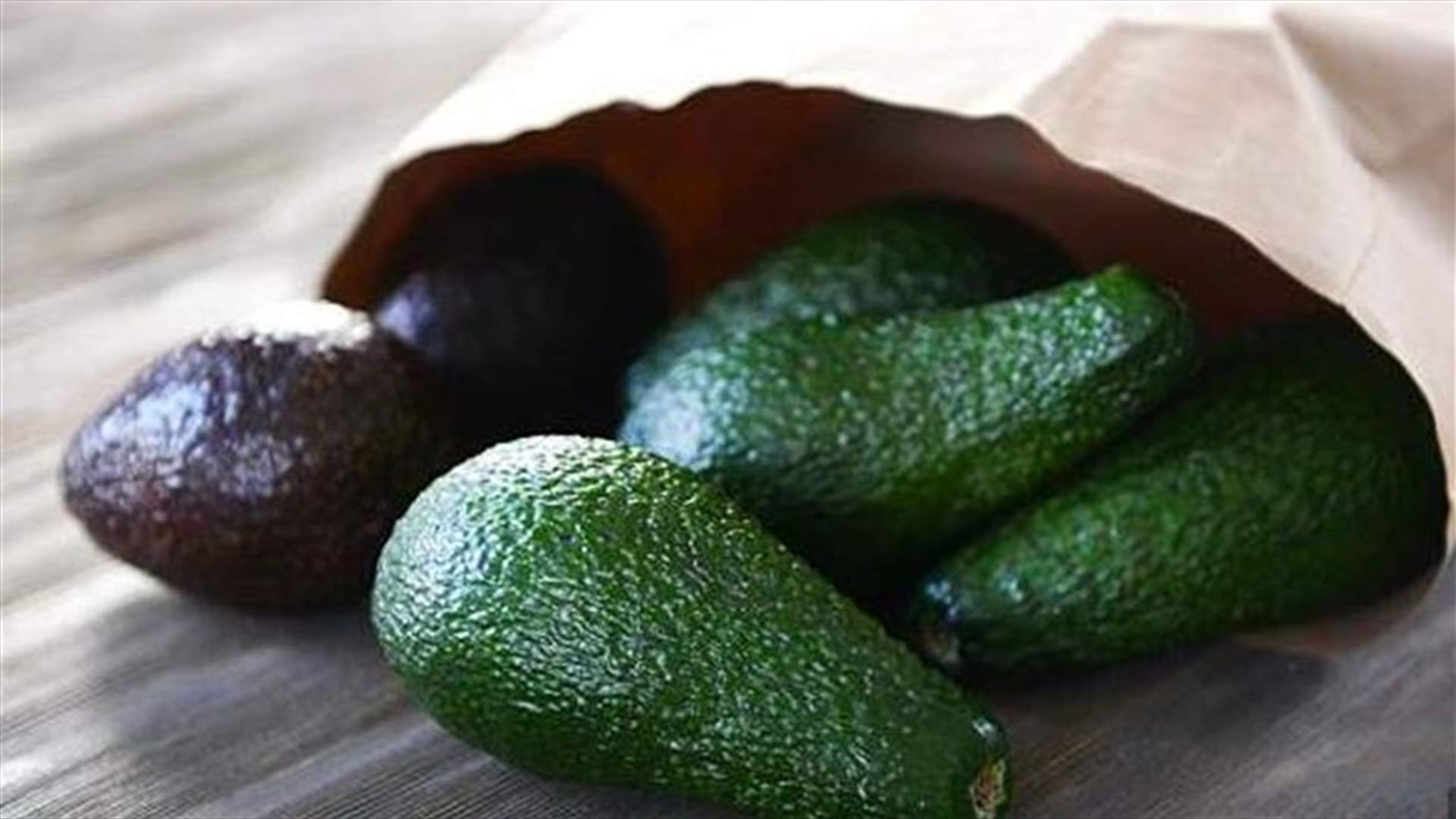 هذه الطرق البسيطة تجعل حبة الأفوكادو تنضج بسرعة!