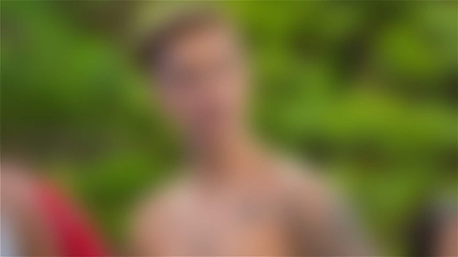بالصورة – نجم عالمي غطى جسمه بالوشوم... استغرق الأمر 100 ساعة!