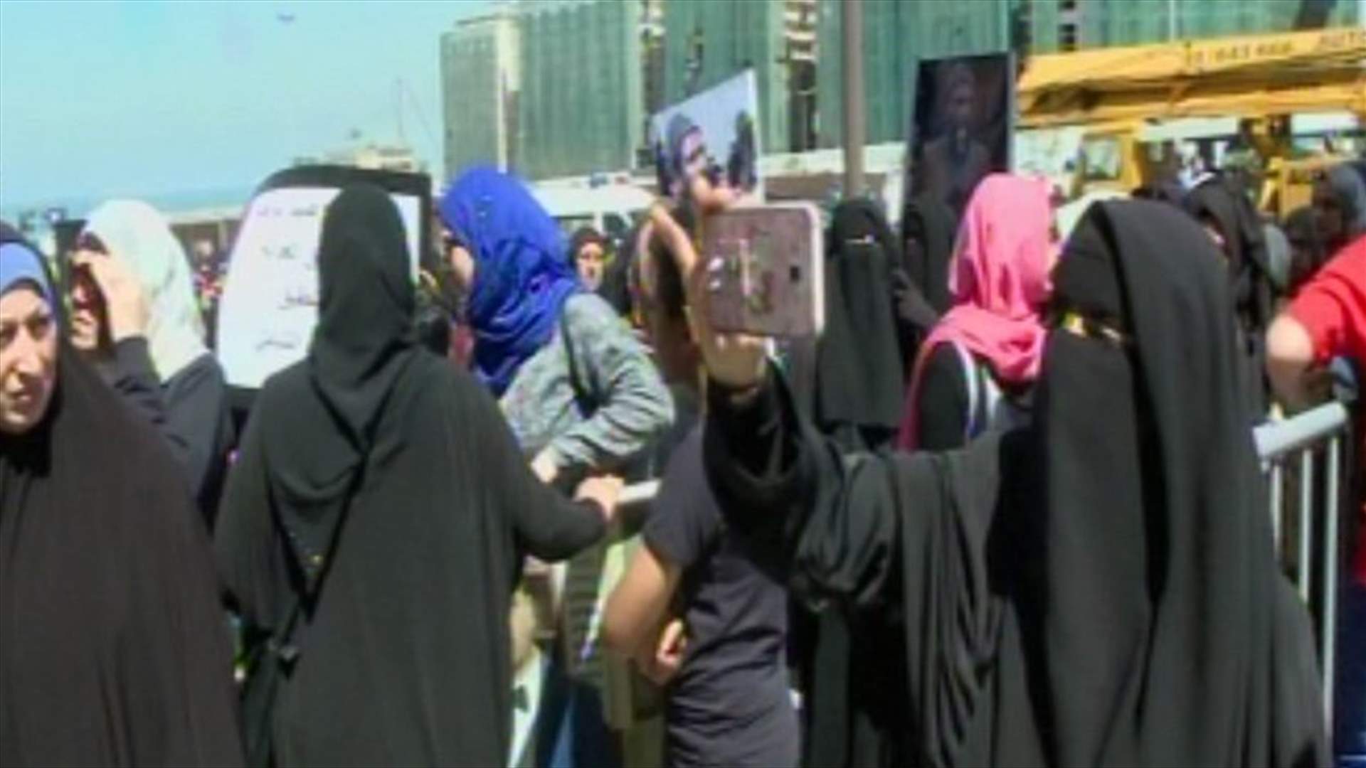 Families of Islamist detainees stage sit-in in Beirut