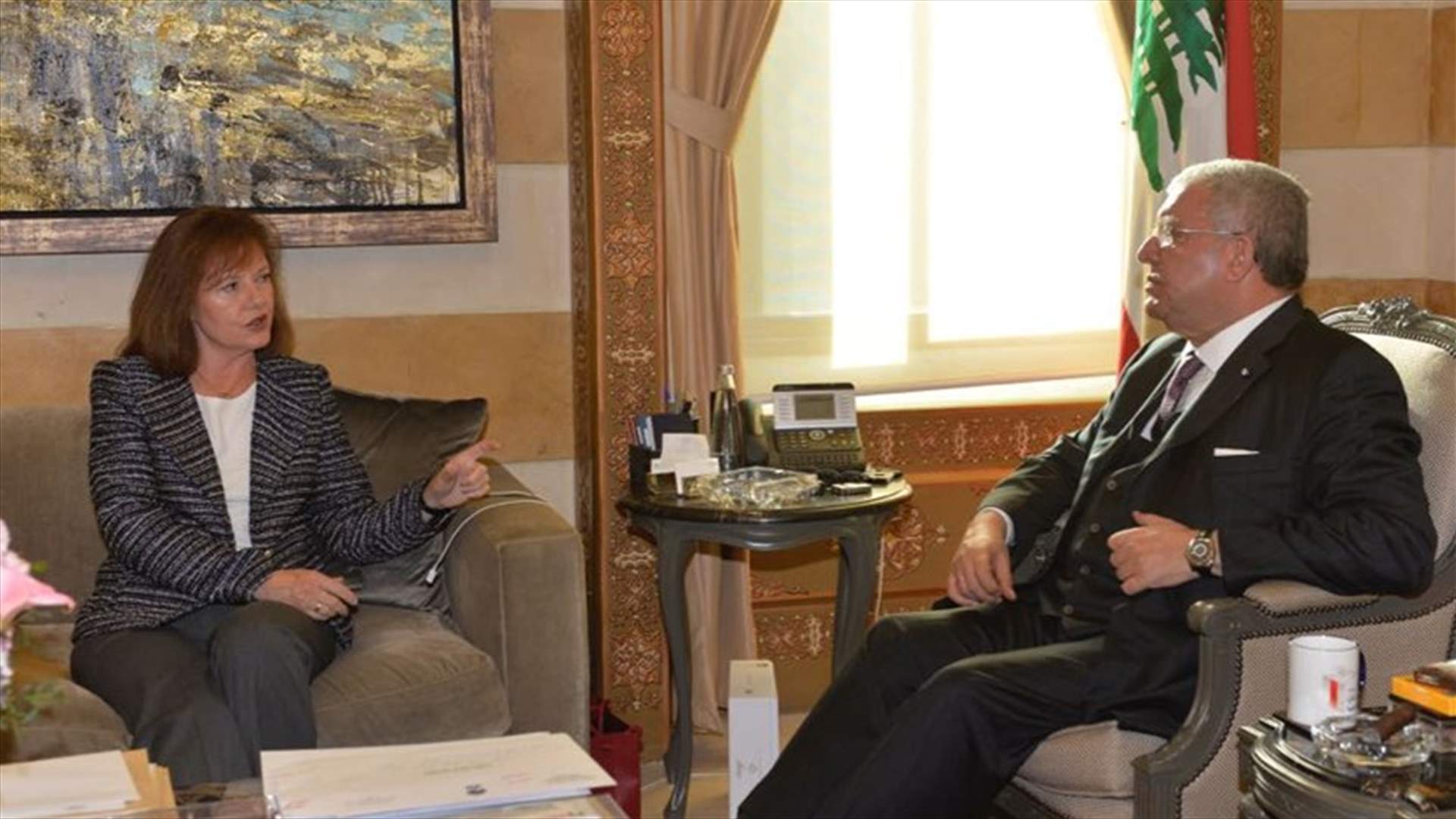 المشنوق التقى ريتشارد: الداخلية جاهزة لإجراء الانتخابات