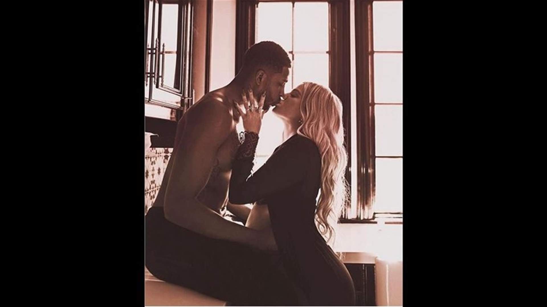 بالفيديو – حبيب كلوي كارداشيان يخونها مع راقصة تعرٍ... وهذا ما فعلته شقيقاتها!