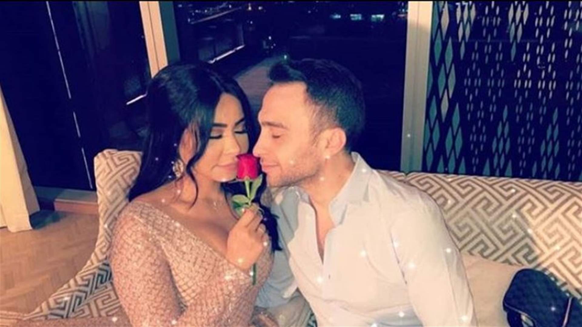 بالفيديو - بعد أسبوع على زواجهما... حسام حبيب يفاجئ شيرين بخطوة رومنسية على المسرح!